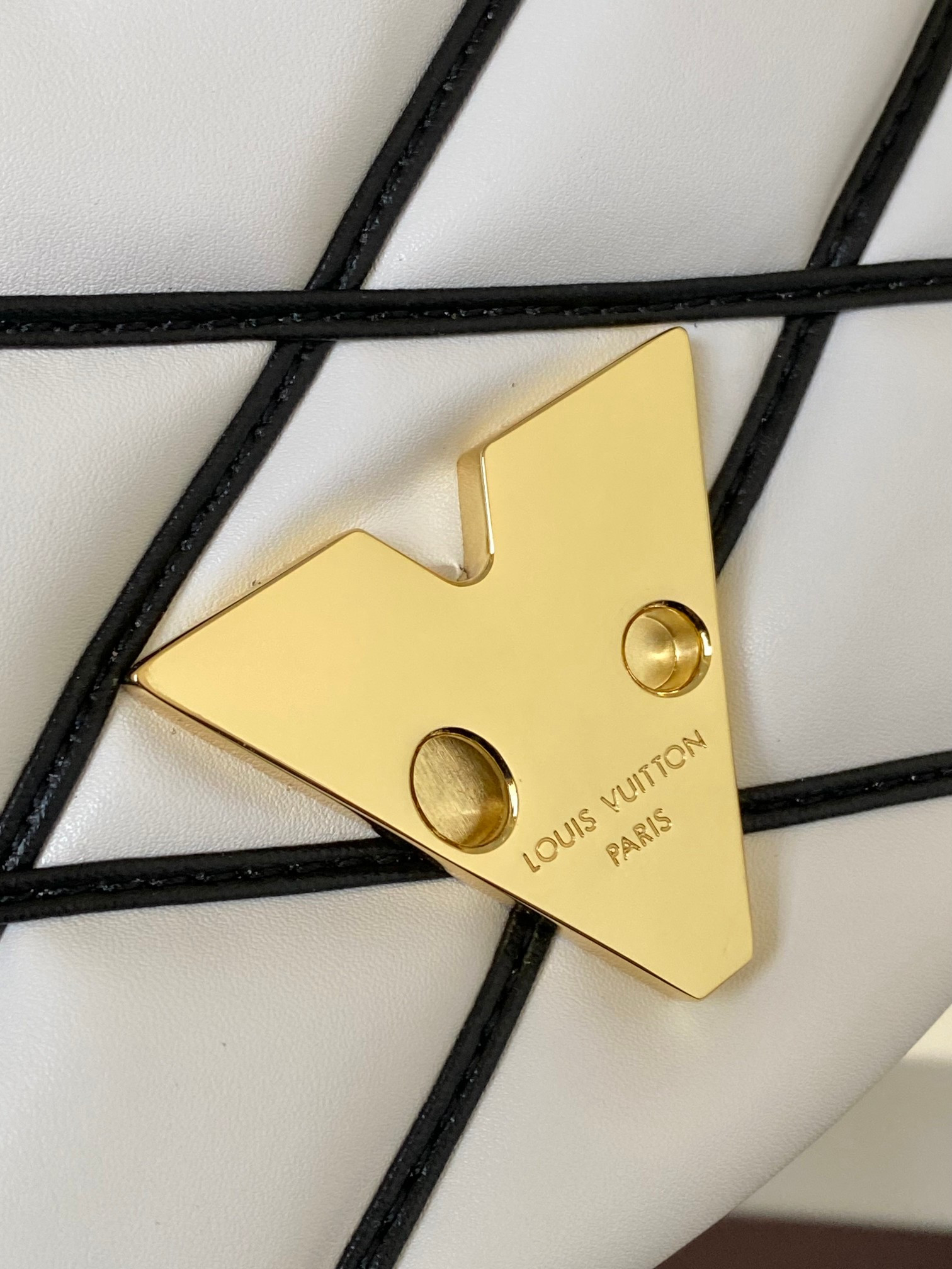 LOUIS VUITTON M23762 Pico GO-14 5.9 x 3.9 x 2.6 inches