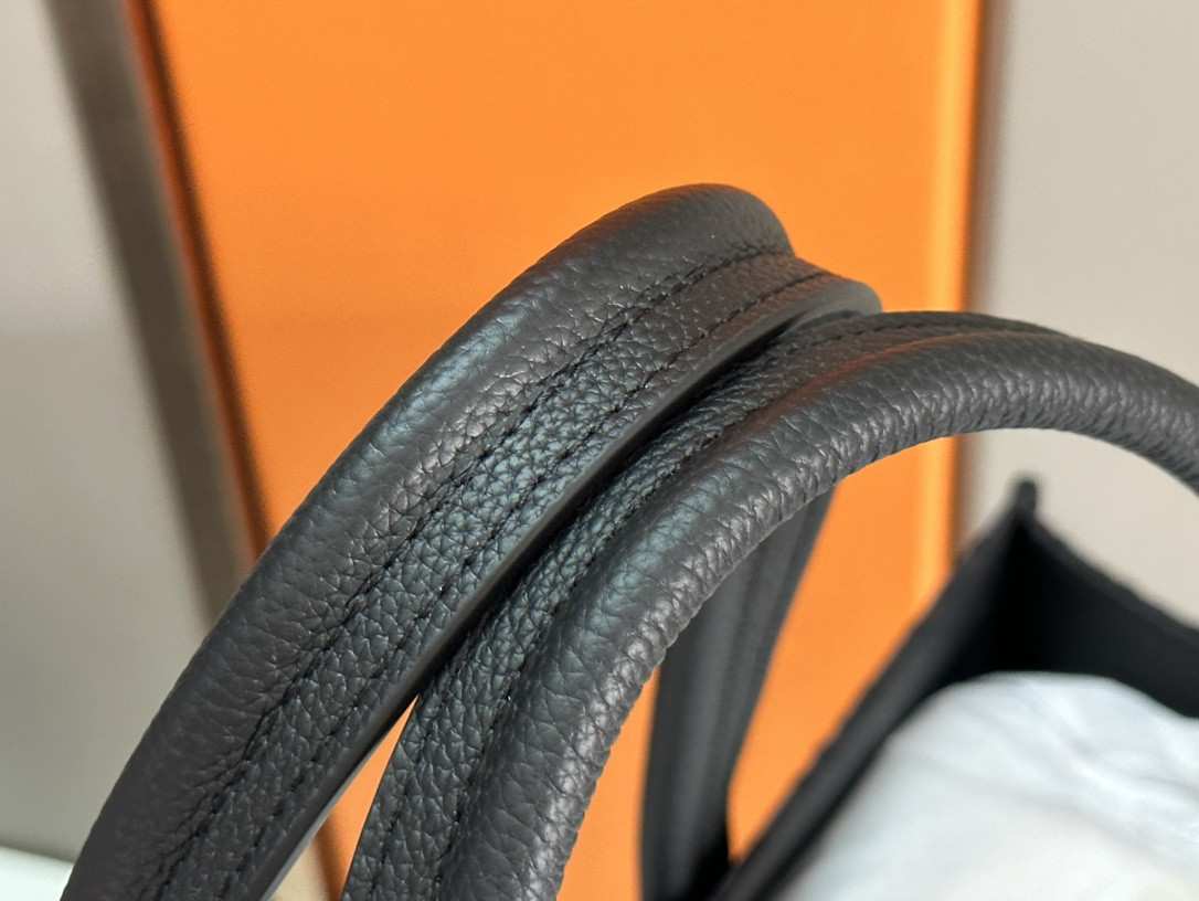 Dior Safari Tote Bag Black Dior Oblique Jacquard and Grained Calfskin 15.5 x 14 x 4.5 inches