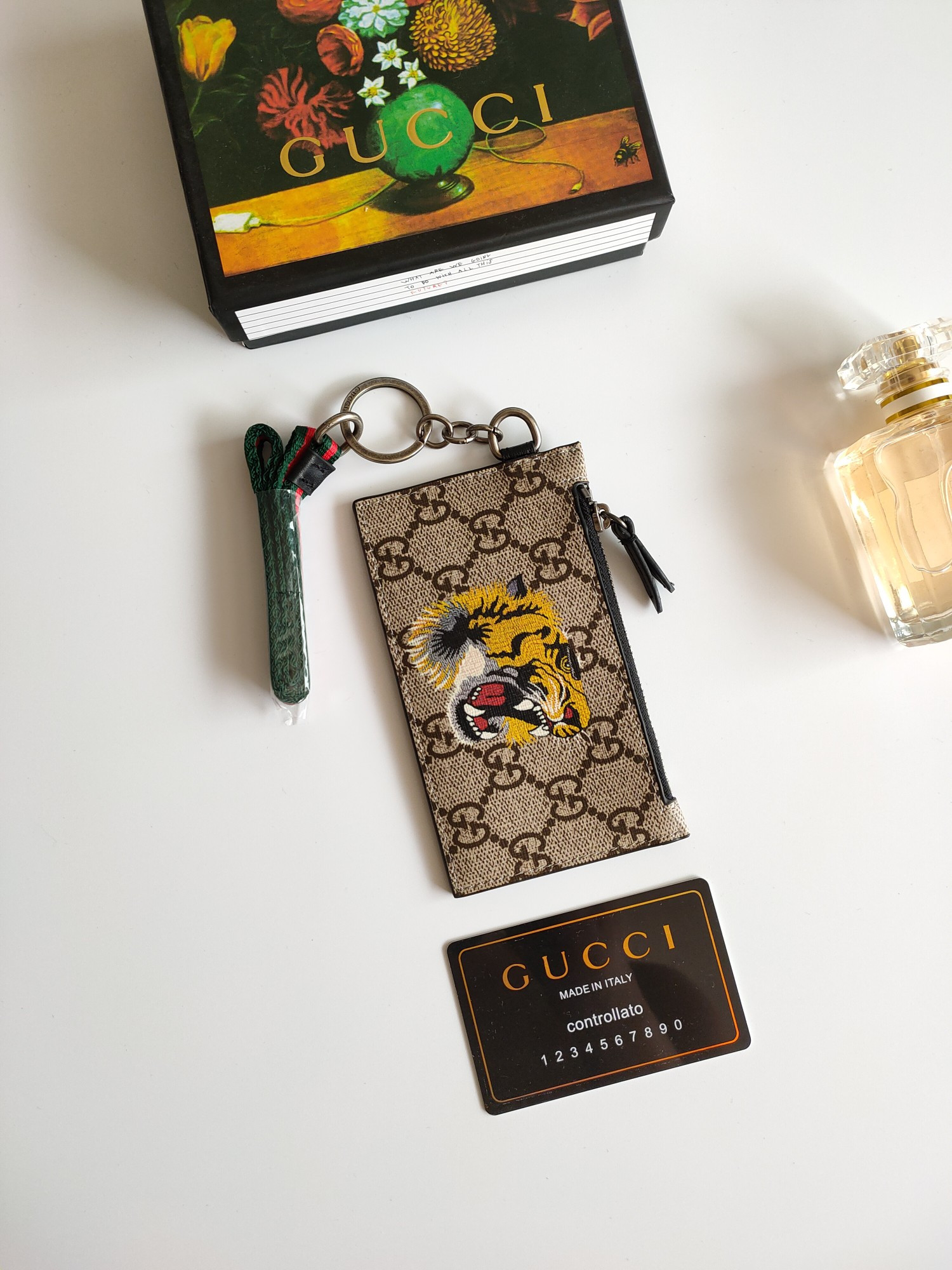 G*u*i gg  card case wallet