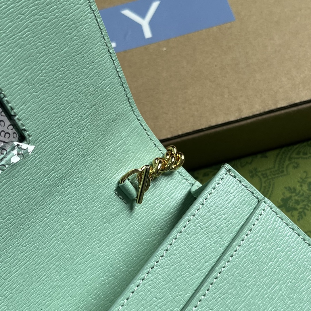 CHAIN WALLET WITH GUCCI SCRIPT GREEN 7.8"W x 5"H x 1.6"D