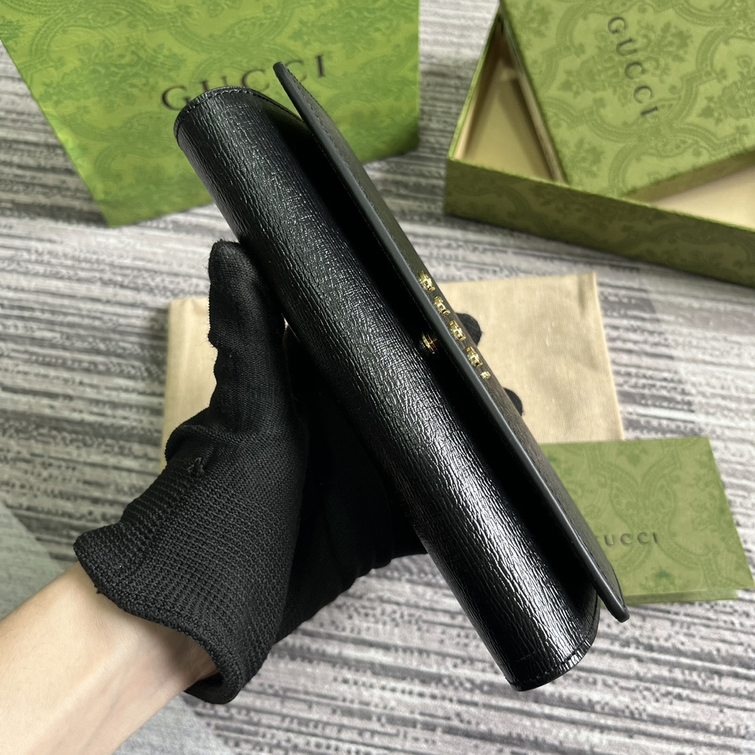 CONTINENTAL WALLET WITH GUCCI SCRIPT  7.5"W x 4"H x 1.4"D