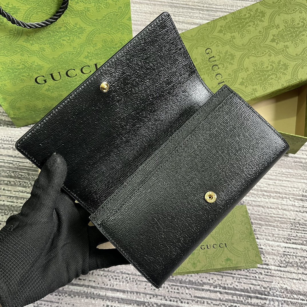 CONTINENTAL WALLET WITH GUCCI SCRIPT  7.5"W x 4"H x 1.4"D