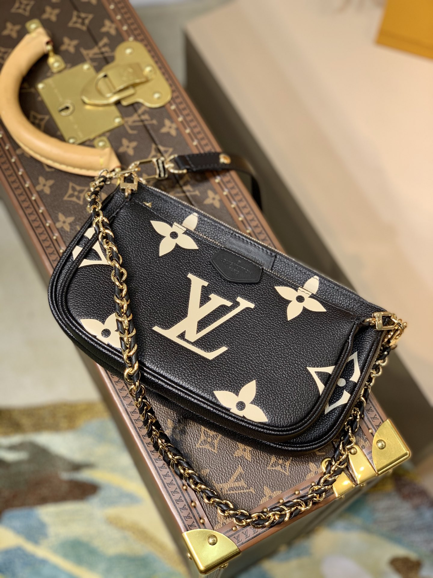 LOUIS VUITTON M45777 Multi Pochette Accessoires 9.4 x 5.3 x 1.6 inches