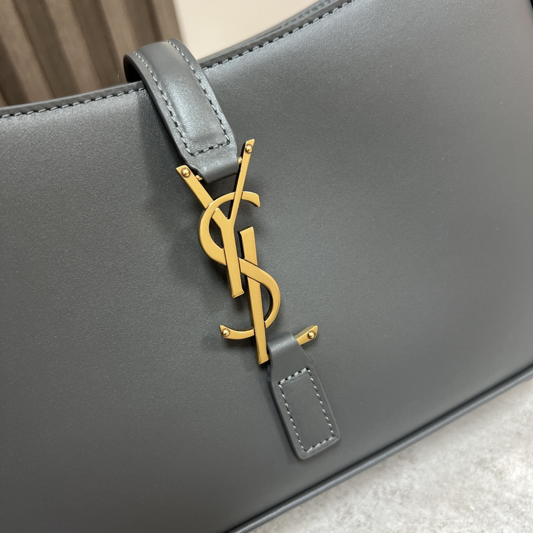 YSL LE 5 À 7 IN SMOOTH LEATHER GRAY 9 X 6.3 X 2.5 INCHES