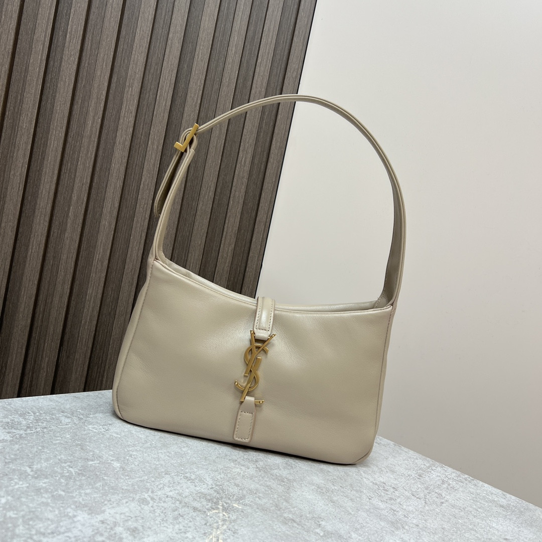YSL LE 5 À 7 IN SMOOTH LAMBSKIN white 9 X 6.3 X 2.5 INCHES