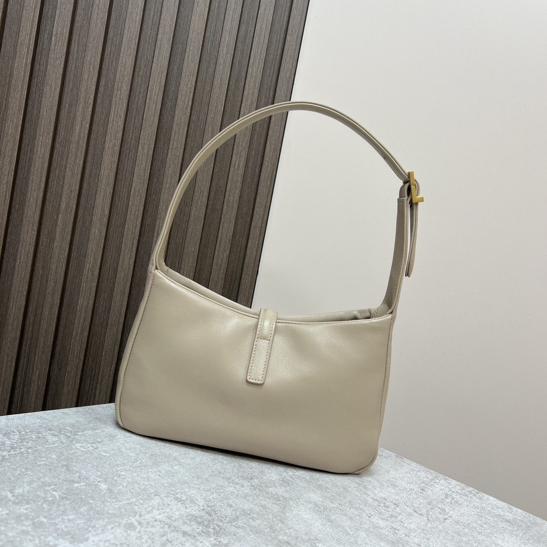 YSL LE 5 À 7 IN SMOOTH LAMBSKIN white 9 X 6.3 X 2.5 INCHES