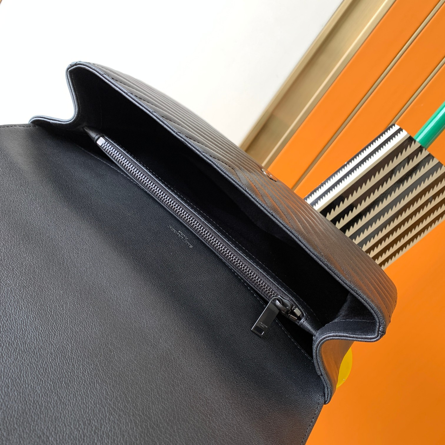 YSL COLLEGE LARGE IN QUILTED LEATHER BLACK 32X21X8 CM