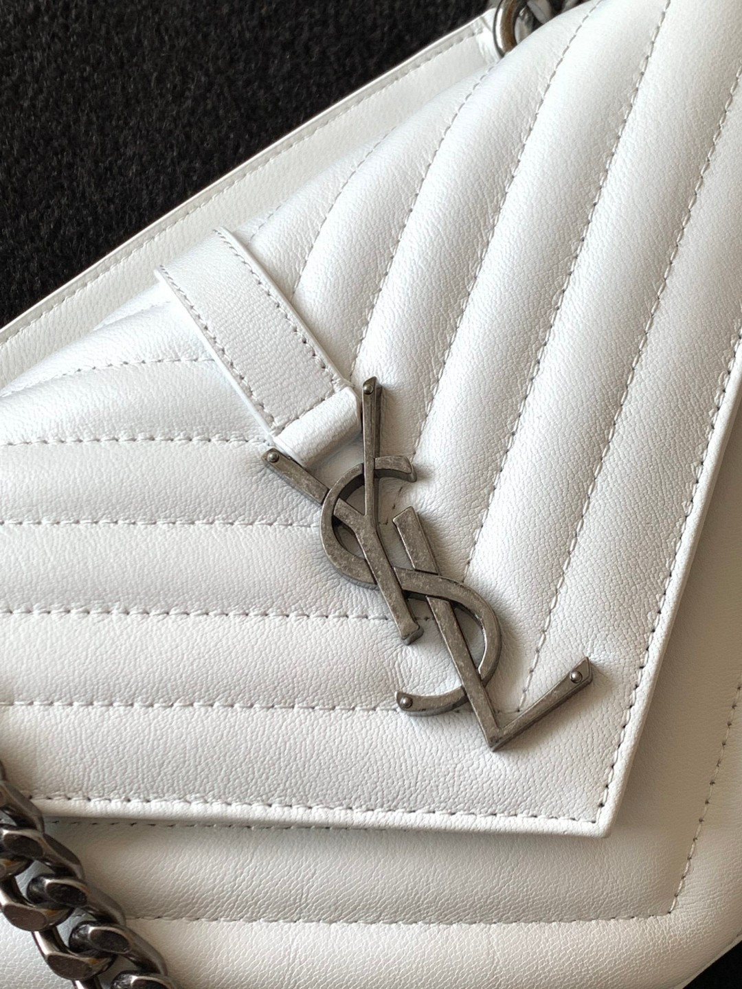 YSL COLLEGE MEDIUM IN QUILTED LEATHER white silver 9.4 X 6.6 X 2.5 INCHES