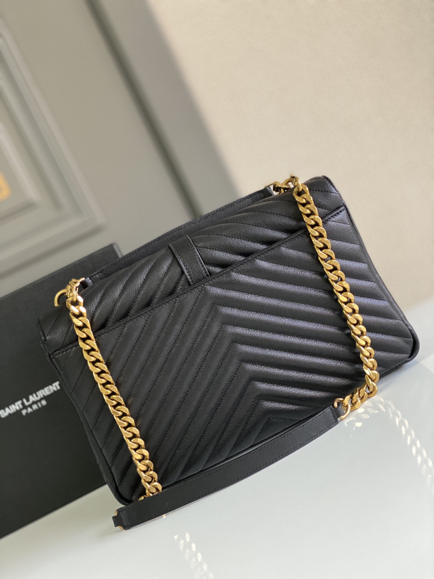 YSL COLLEGE LARGE IN QUILTED LEATHER BLACK GOLD 32X21X8 CM