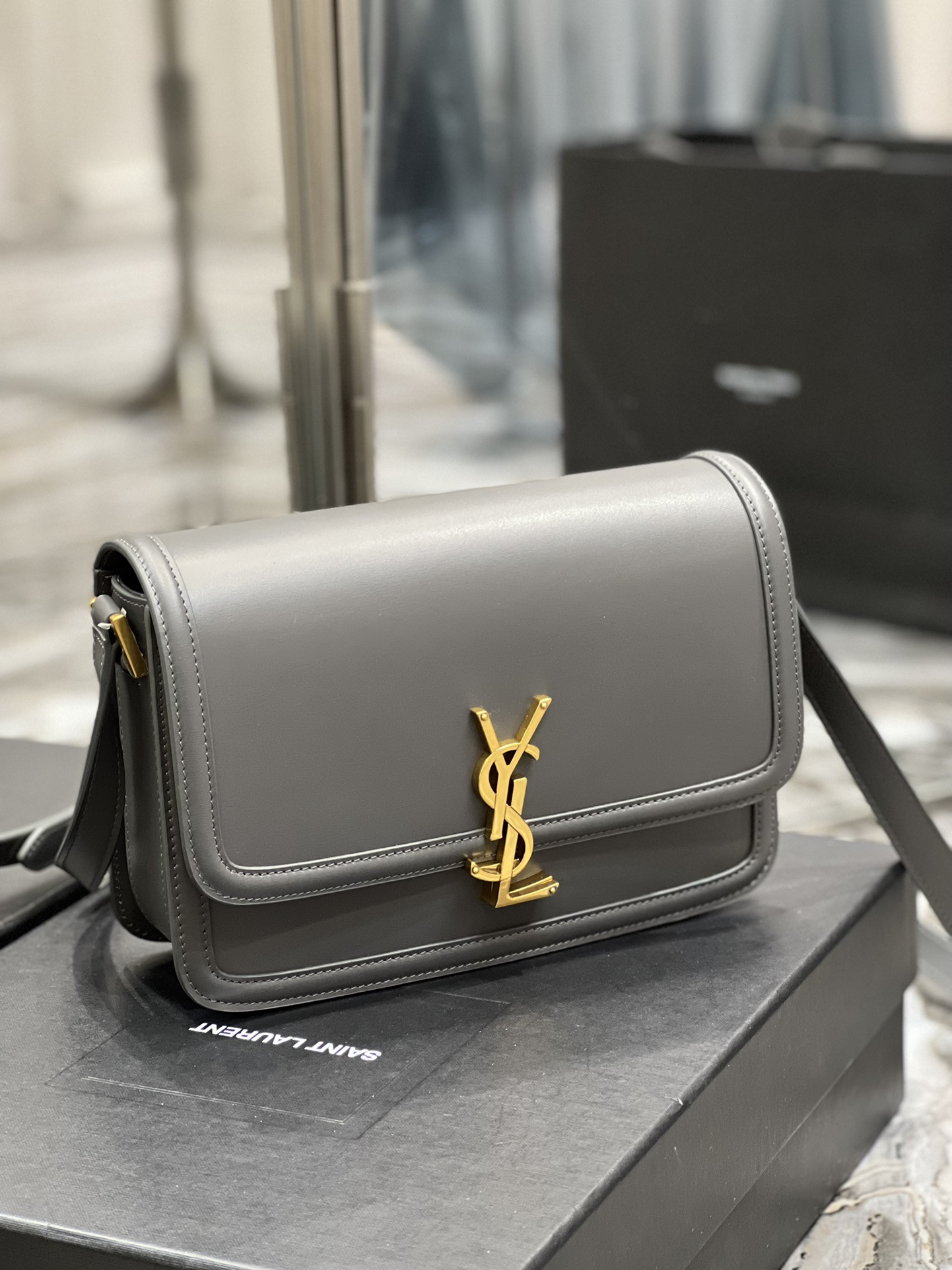 YSL SOLFERINO MEDIUM SATCHEL IN BOX SAINT LAURENT LIGHT GRAY 9.1 X 6.3 X 2.4 INCHES