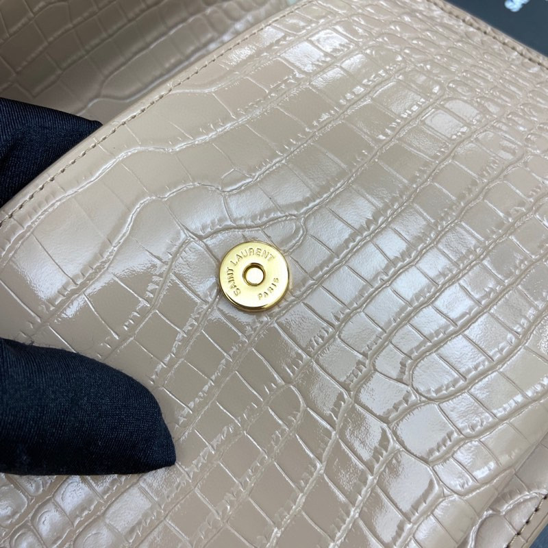 YSL SUNSET MEDIUM IN CROCODILE-EMBOSSED LEATHER DARK BEIGE 8 X 6.2 X 2.5 INCHES