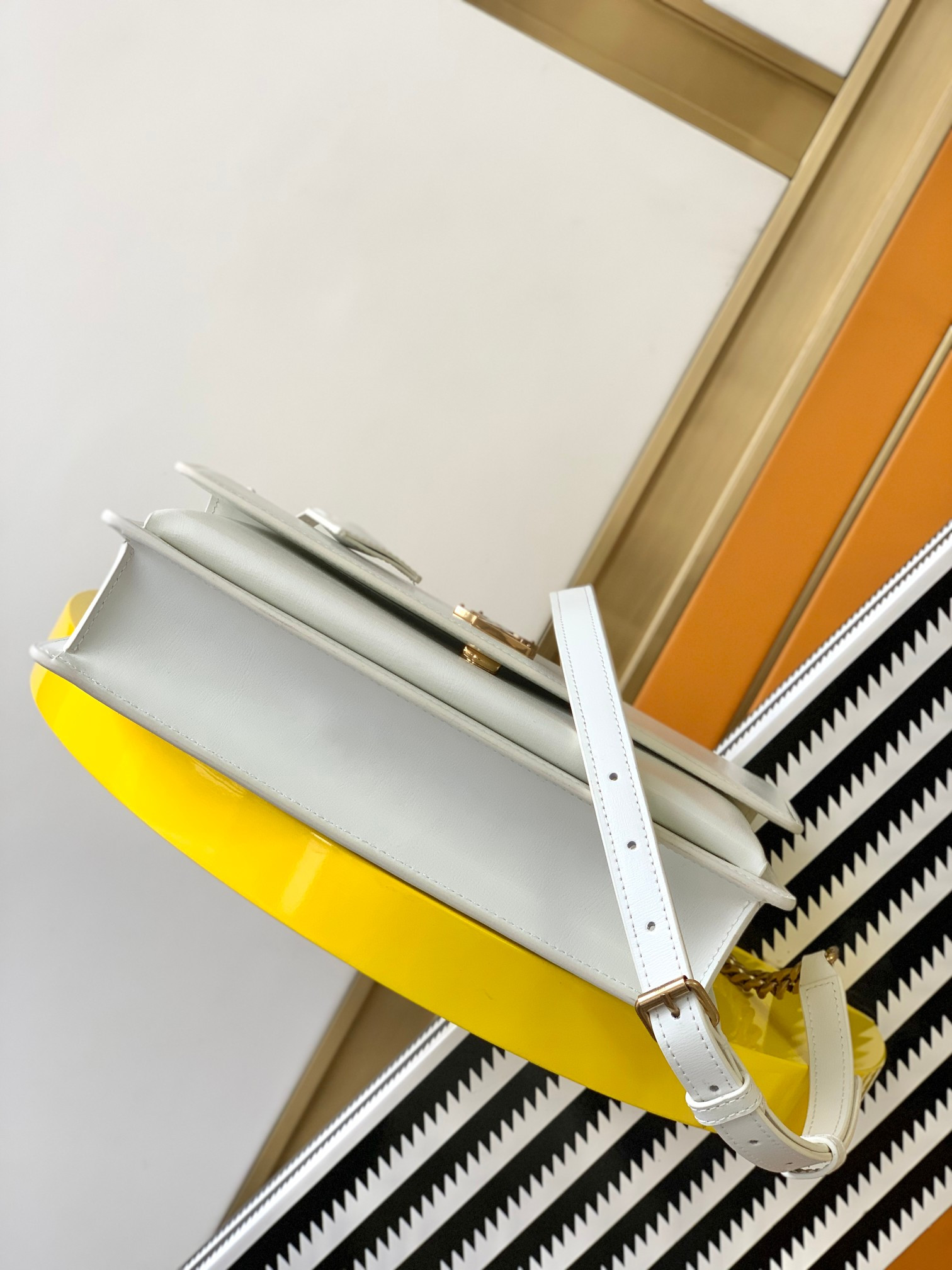 YSL SUNSET LARGE IN SMOOTH LEATHER WHITE 10.6 X 7 X 3.1 INCHES