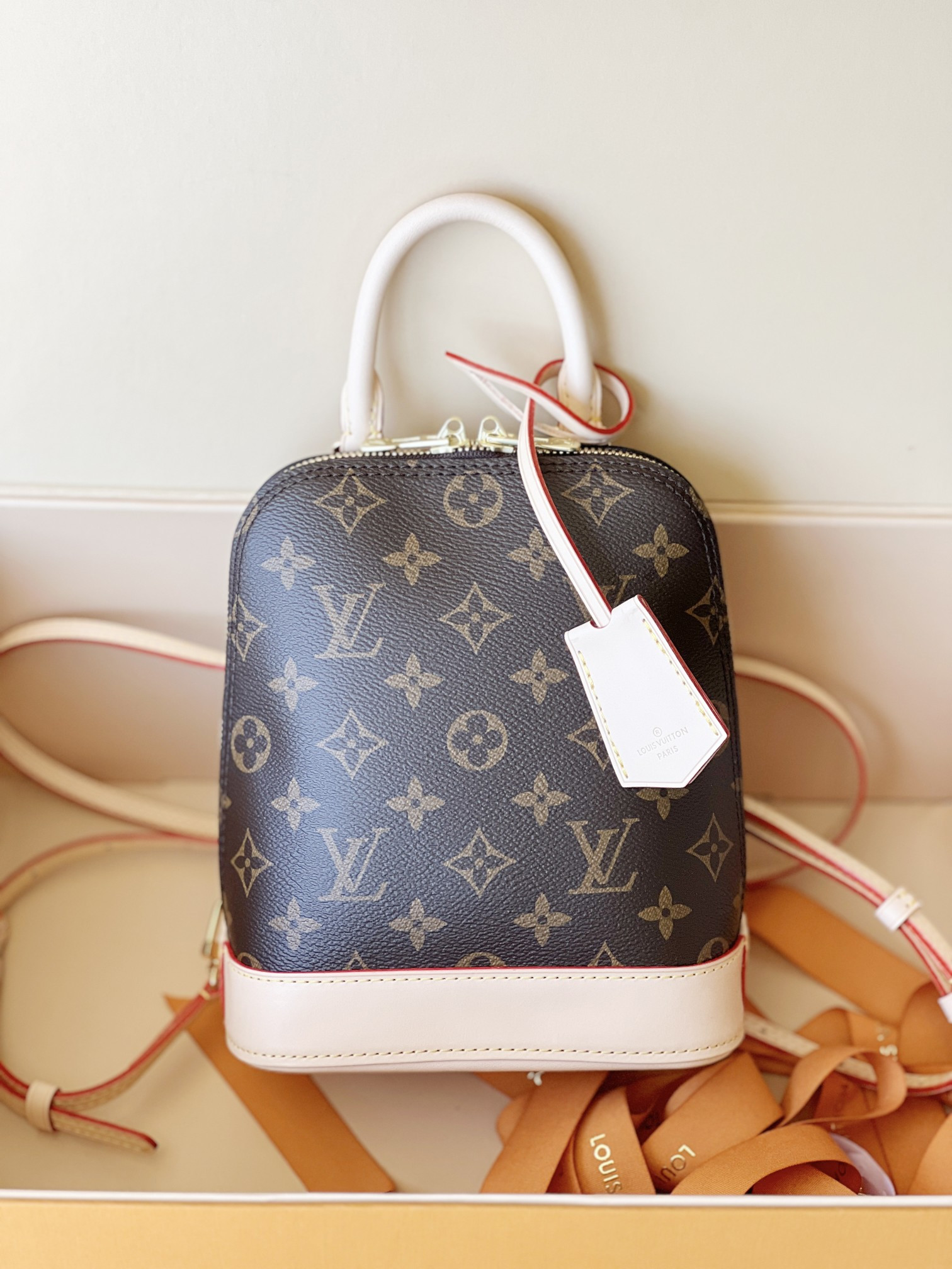 Louis Vuitton M47132 Alma Backpack 15 x 20 x 10 cm