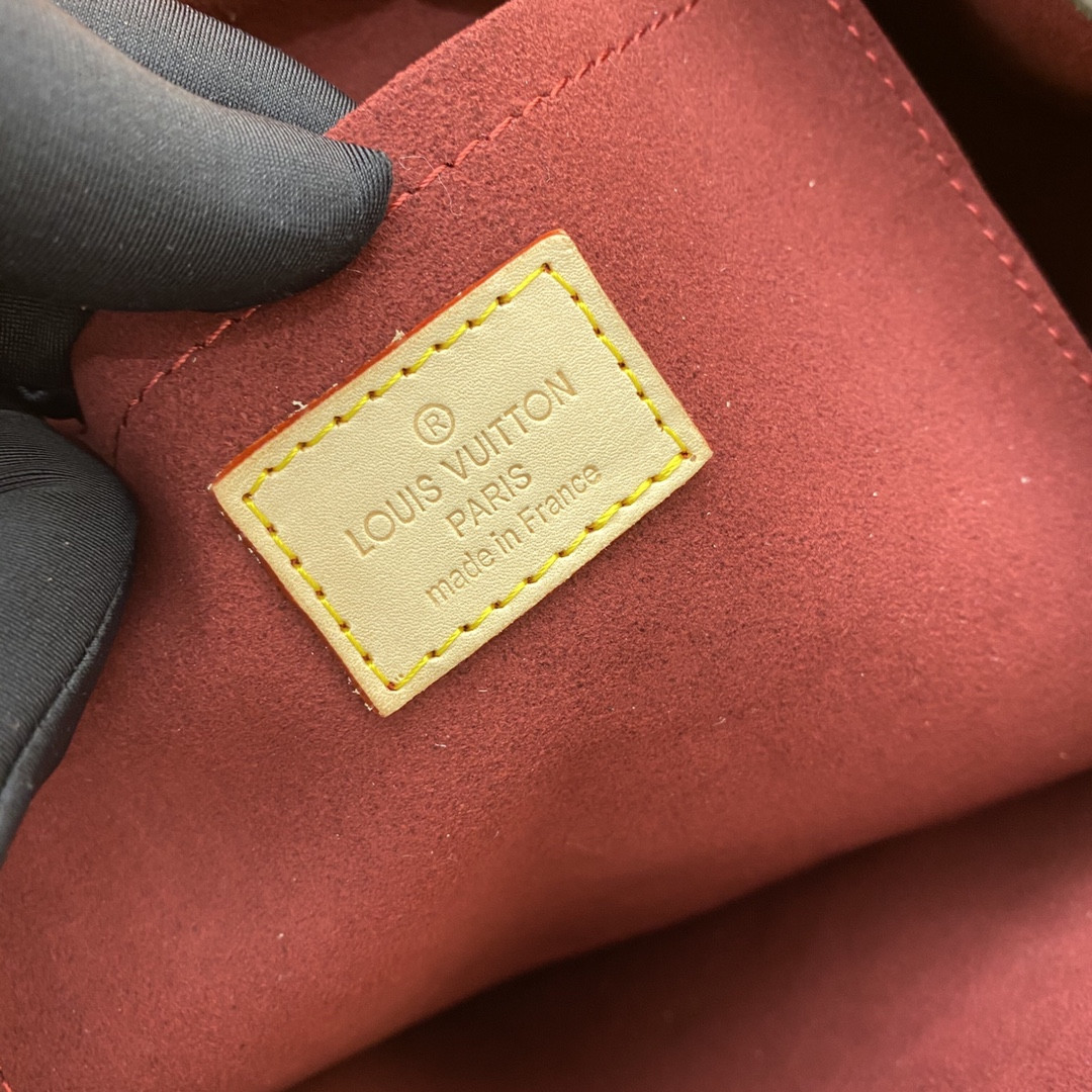 Louis Vuitton M43431 MONTSOURIS 29 x 25.5 x 9 cm