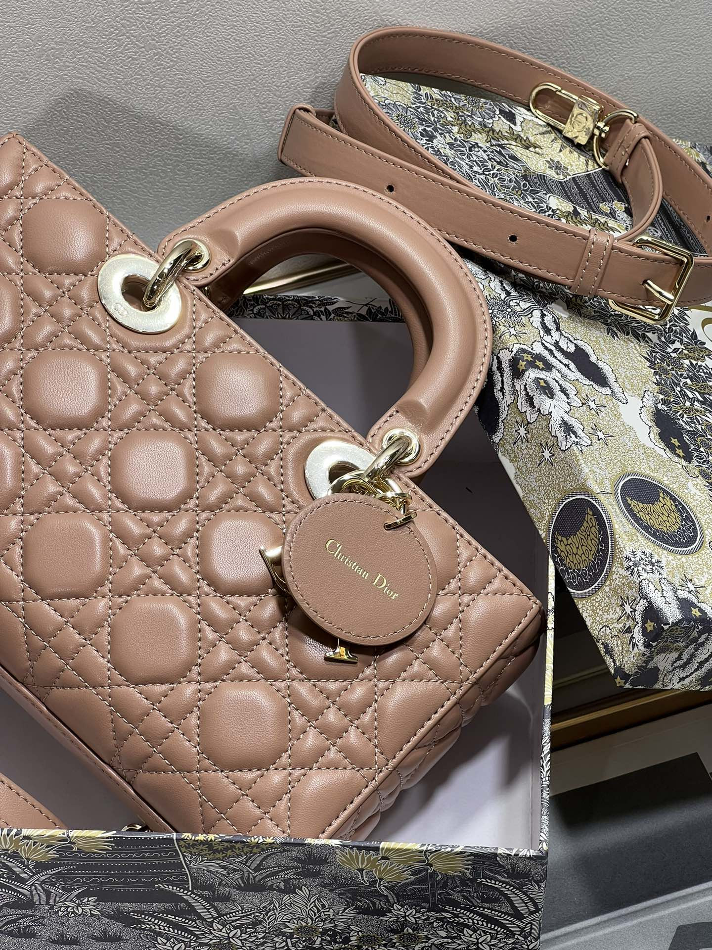 Dior Lady D-Joy bag medium Dark pink 26 x 13.5 x 5 cm