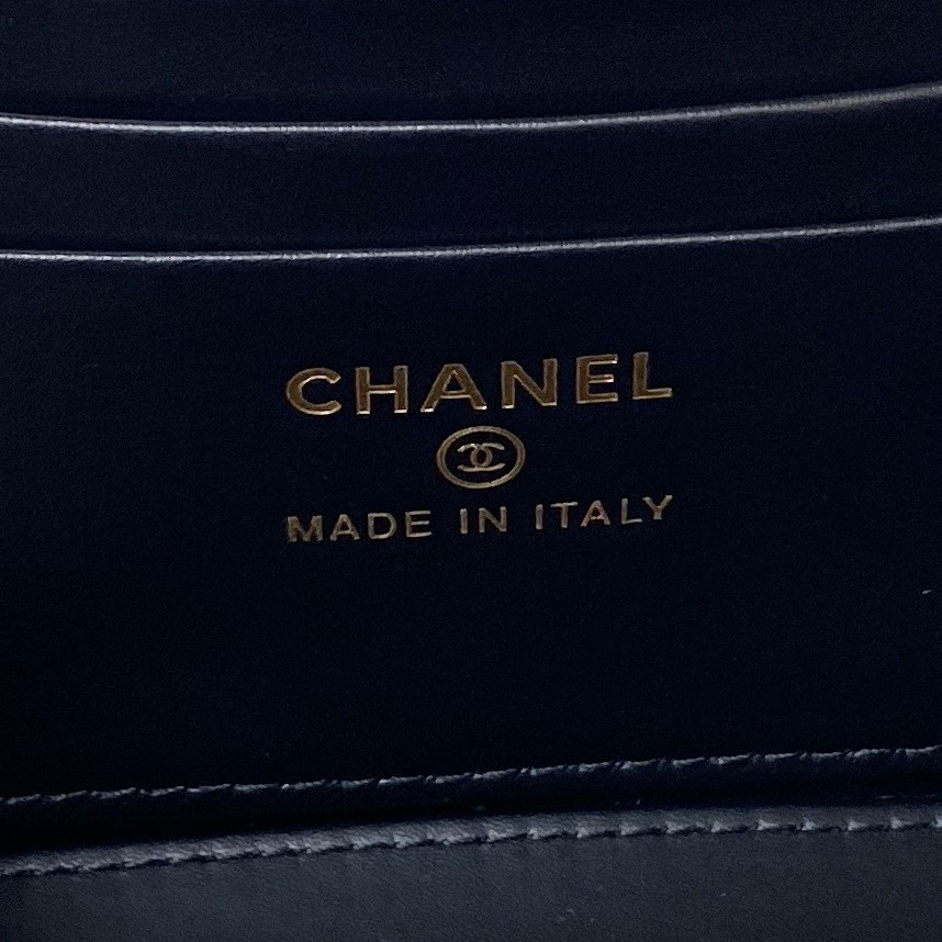 CHANEL 24P CHAIN LEATHER SQUARE BOX SHOULDER BAG 16x10x8cm