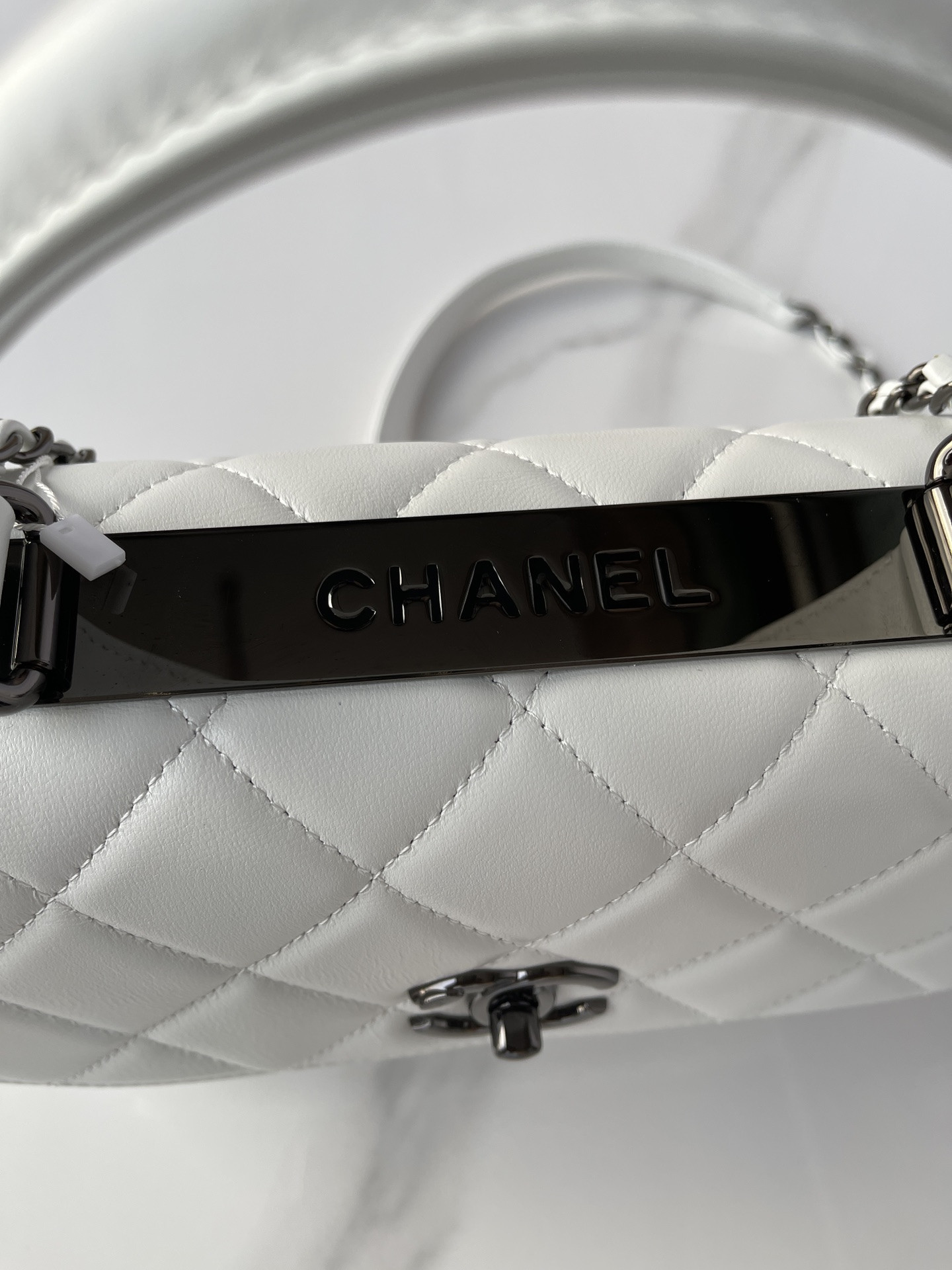 CHANEL FLAP BAG WITH TOP HANDLE WHITE 6.6 × 9.8 × 4.7 in
