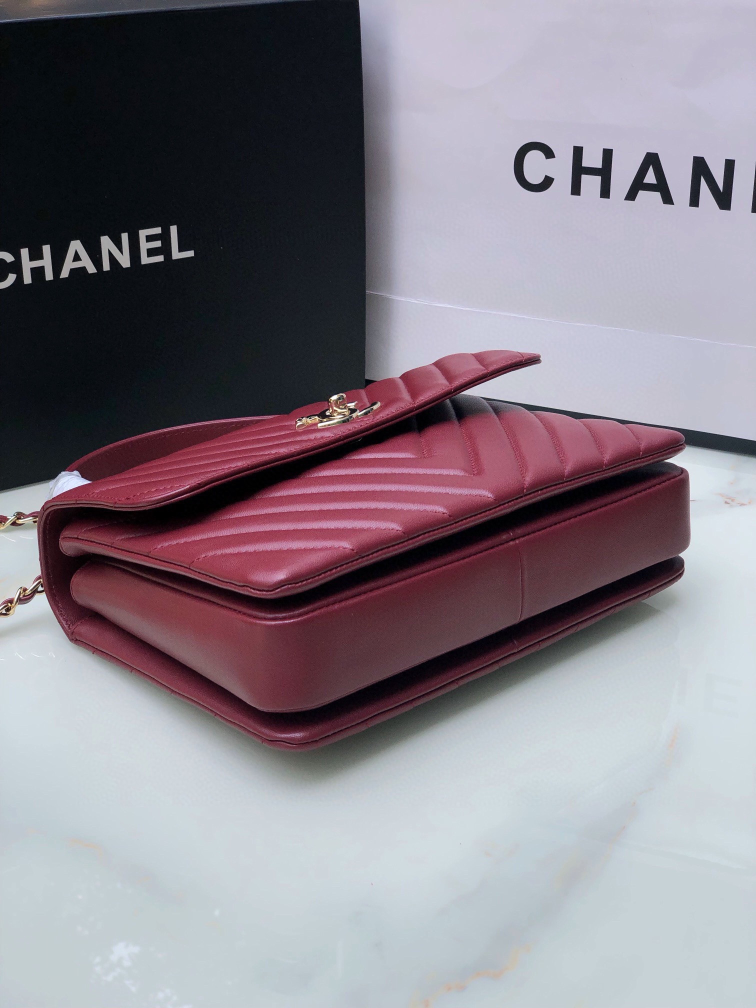 CHANEL FLAP BAG WITH TOP HANDLE RED 6.6 × 9.8 × 4.7 in