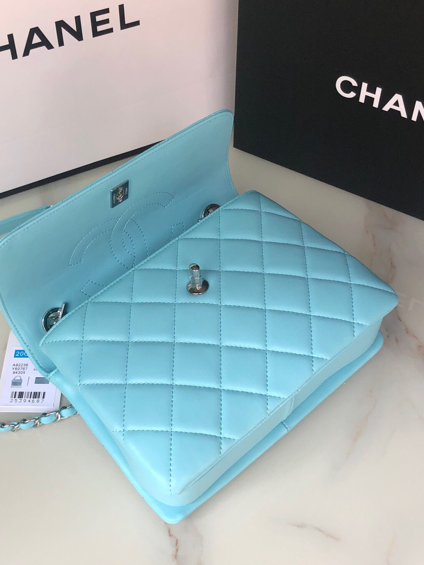 CHANEL FLAP BAG WITH TOP HANDLE 6.6 × 9.8 × 4.7 in