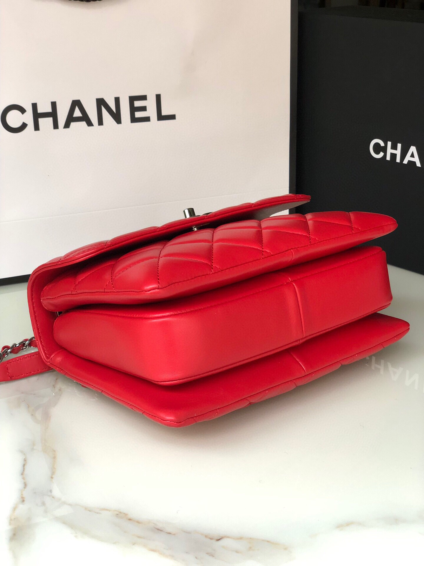 CHANEL FLAP BAG WITH TOP HANDLE 6.6 × 9.8 × 4.7 in