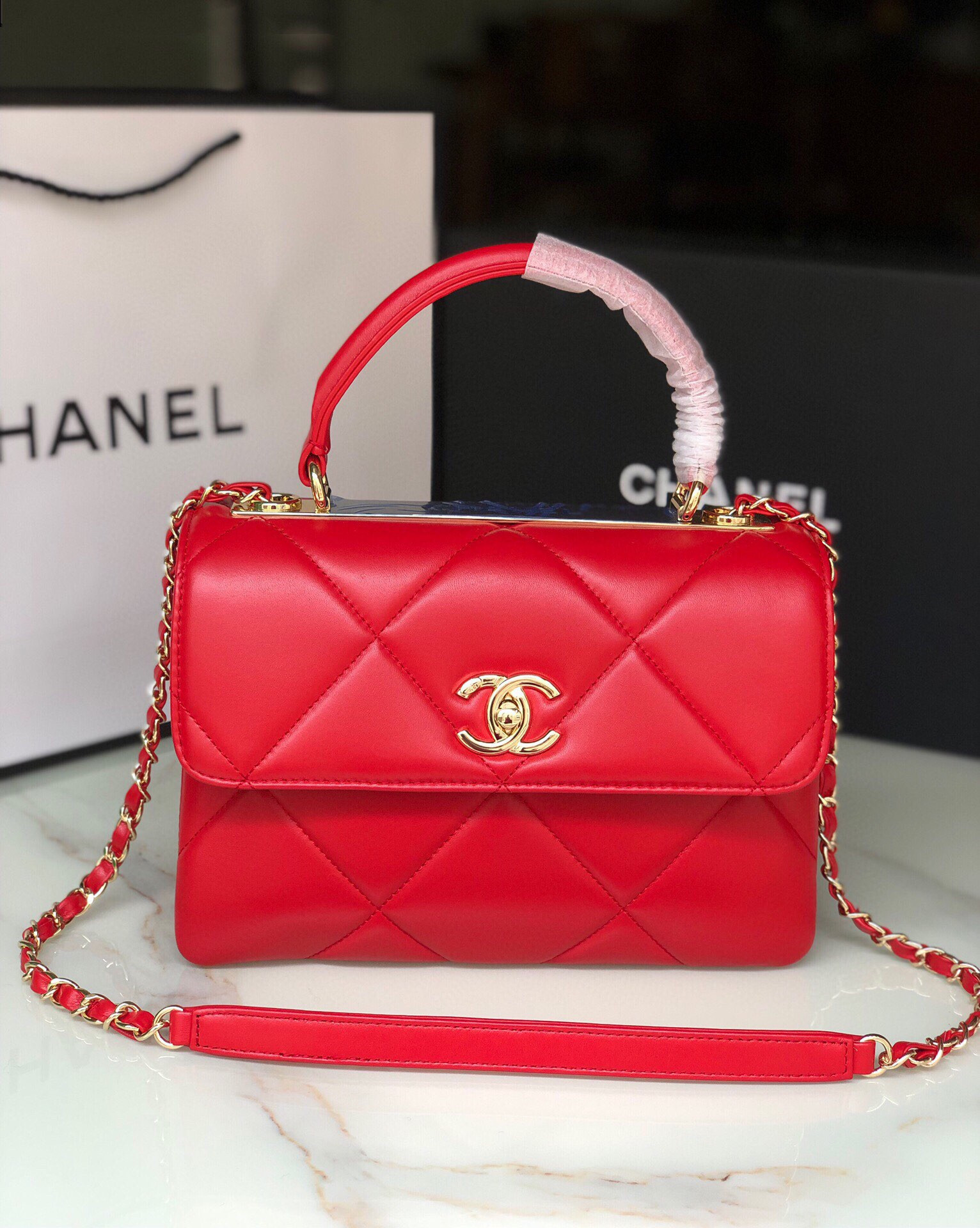 CHANEL FLAP BAG WITH TOP HANDLE 6.6 × 9.8 × 4.7 in