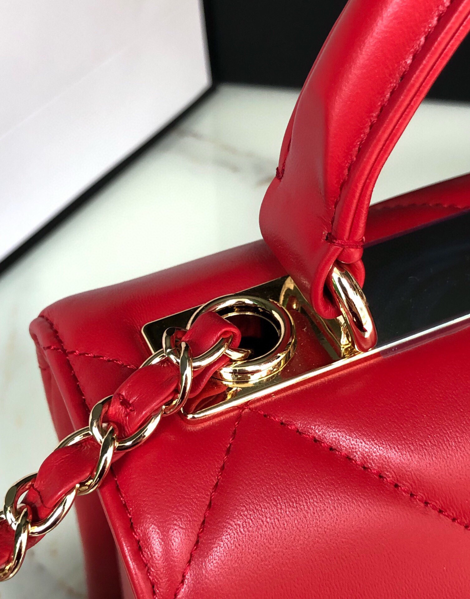 CHANEL FLAP BAG WITH TOP HANDLE 6.6 × 9.8 × 4.7 in