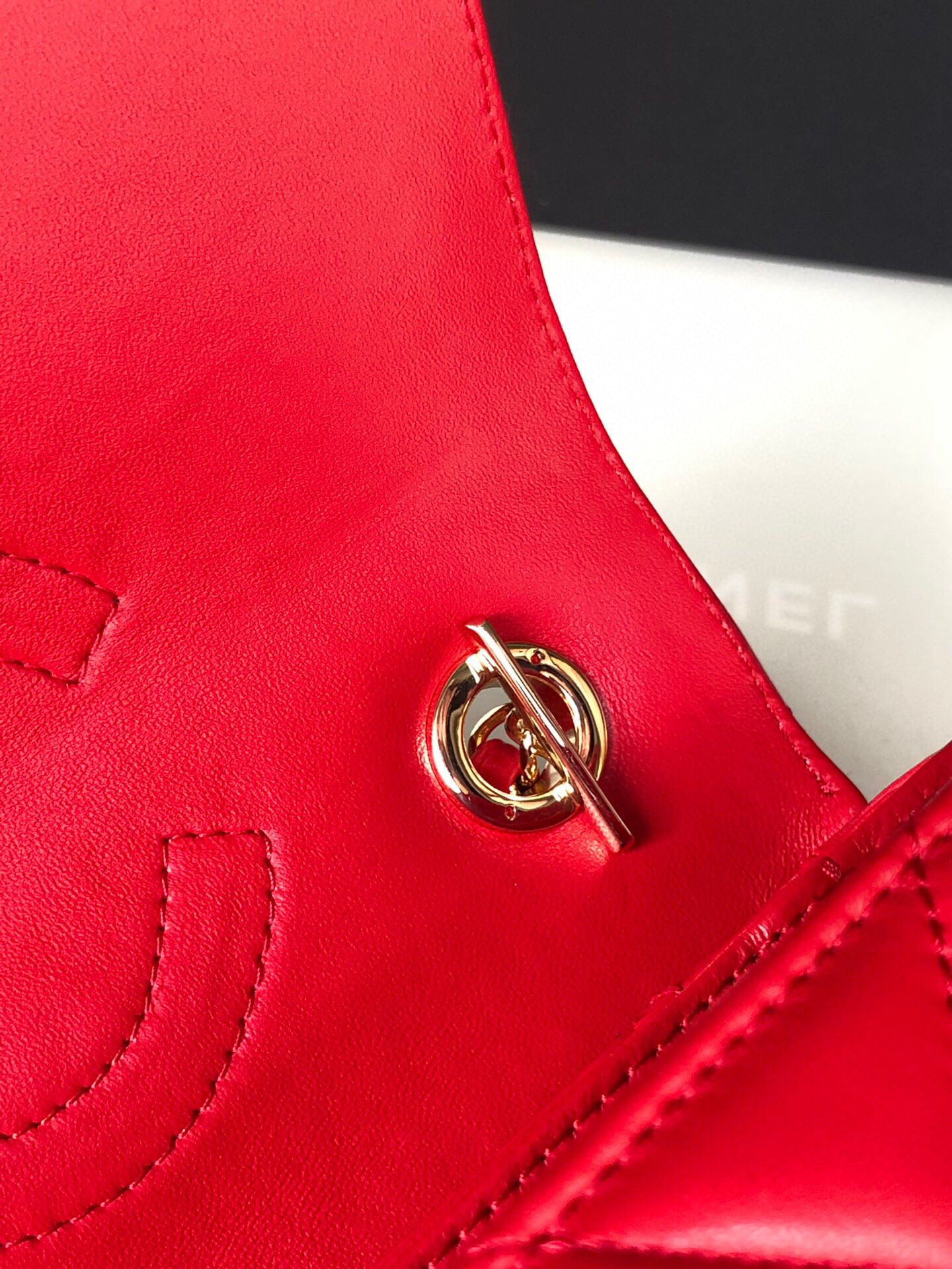 CHANEL FLAP BAG WITH TOP HANDLE 6.6 × 9.8 × 4.7 in