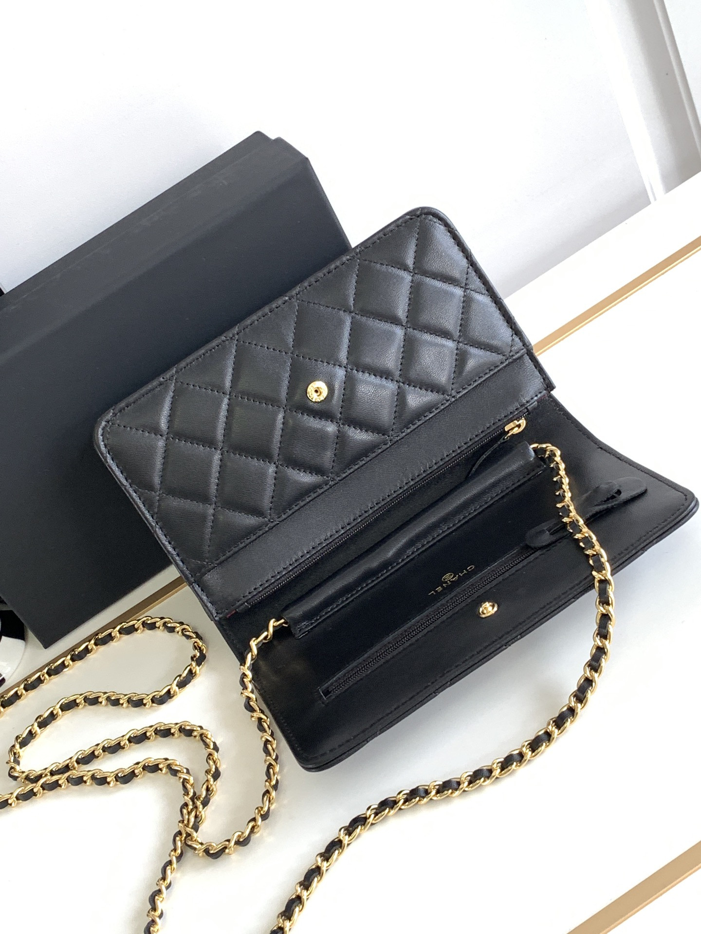 CHANEL CLASSIC WALLET ON CHAIN BLACK 4.8 × 7.5 × 1.4 in