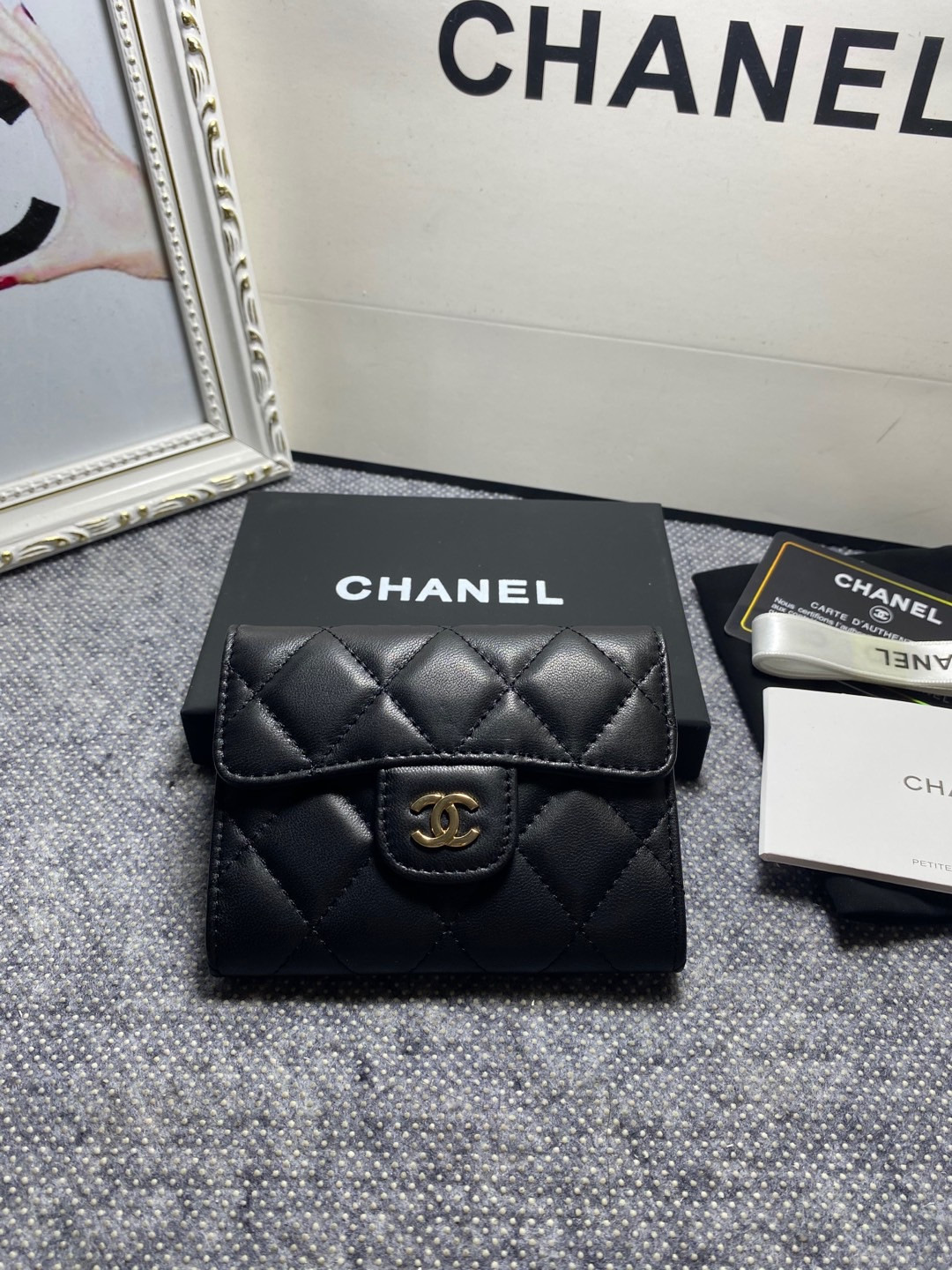 CHANEL FLAP WALLET 12 x 8.5cm