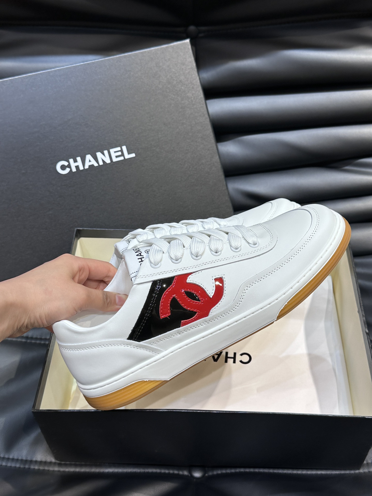 UA CHANEL SNEAKER Calfskin