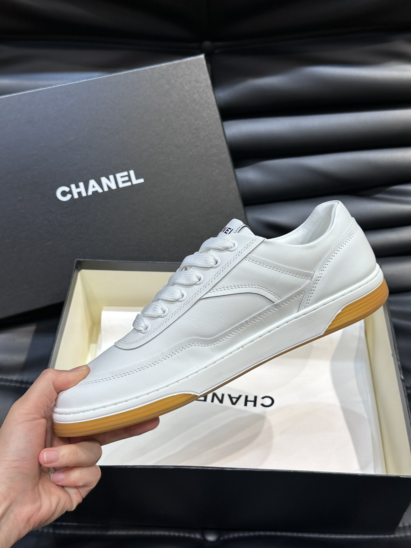 UA CHANEL SNEAKER Calfskin