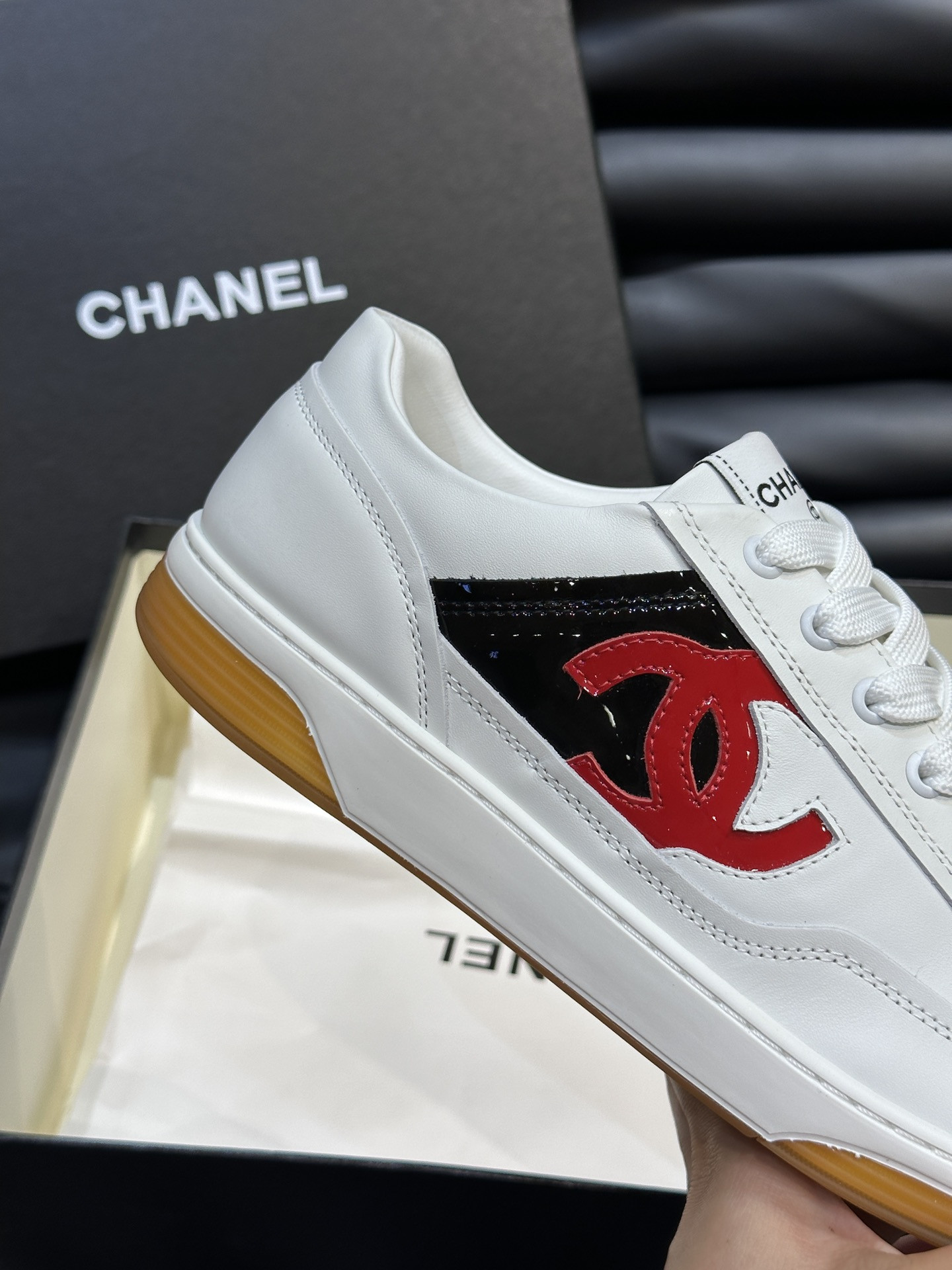 UA CHANEL SNEAKER Calfskin