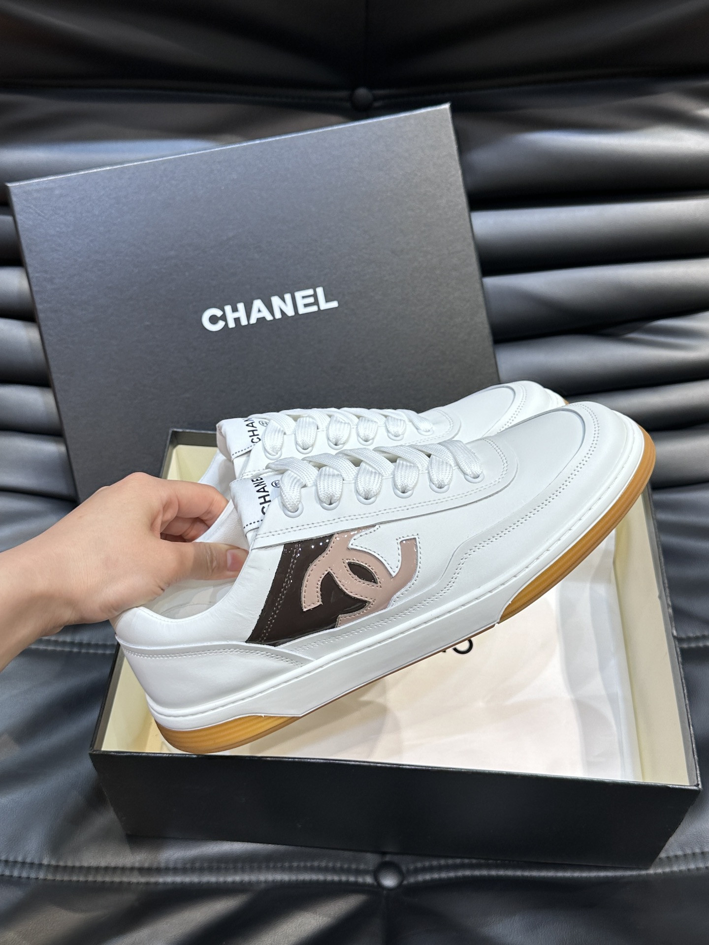 UA CHANEL SNEAKER Calfskin