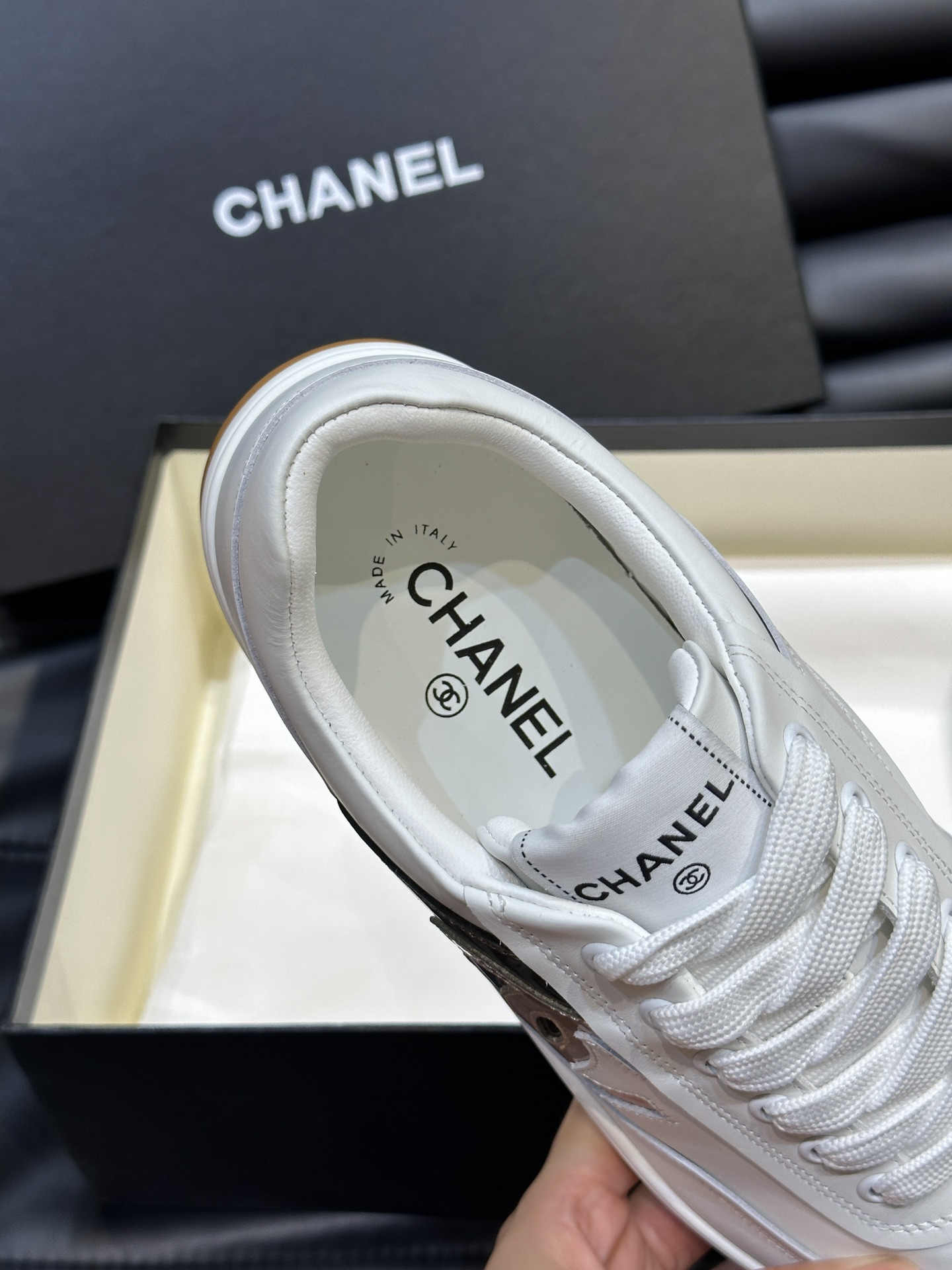 UA CHANEL SNEAKER Calfskin