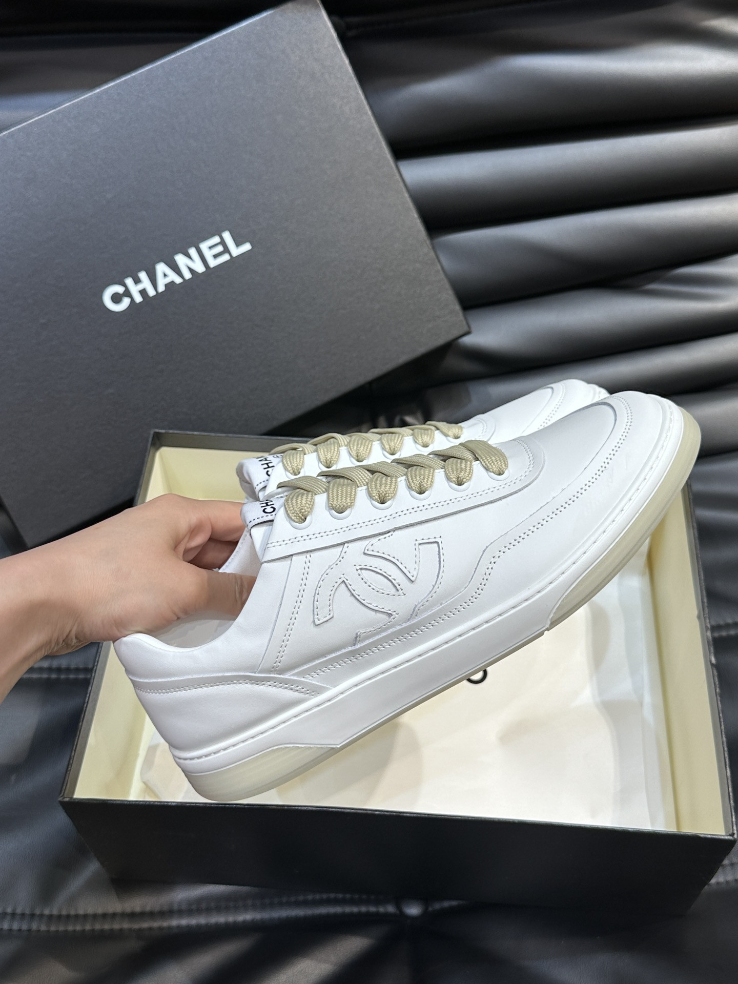 UA CHANEL SNEAKER Calfskin