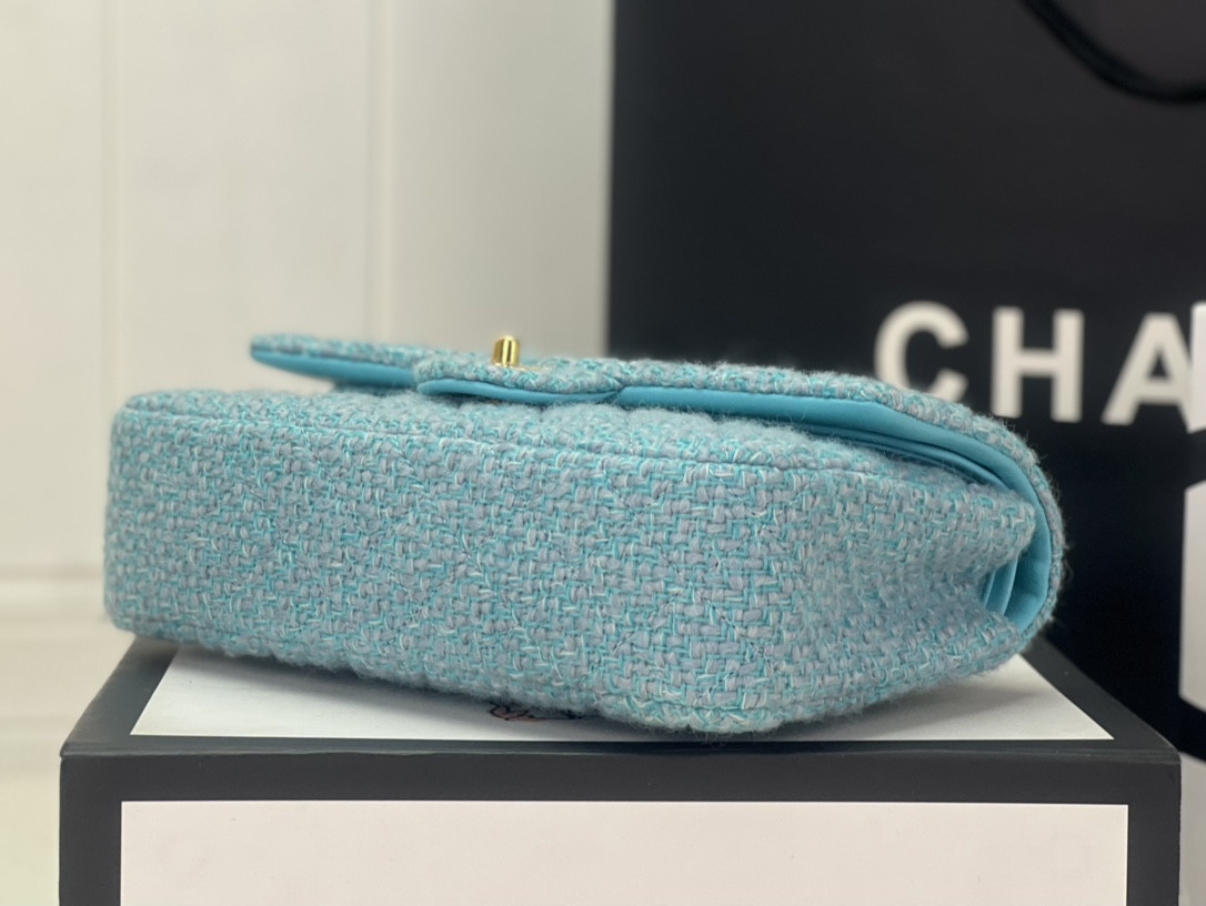 CHANEL CLASSIC 11.12 HANDBAG  Tweed & Gold-Tone Metal 6 × 9.9 × 2.5 in