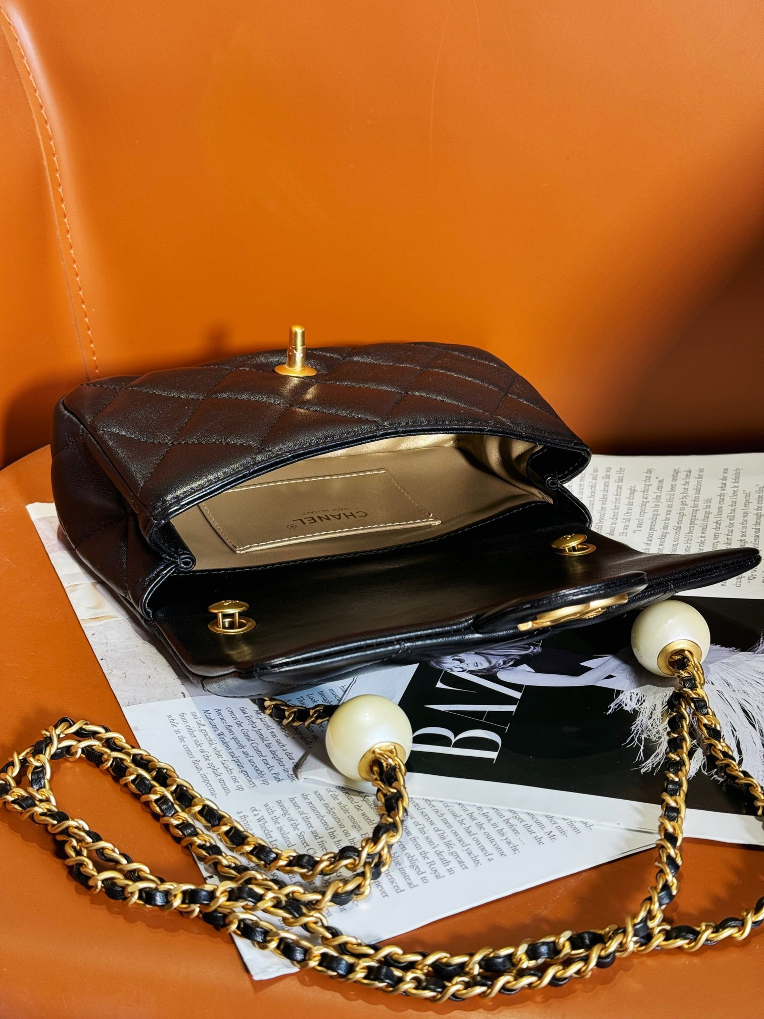 CHANEL CLASSIC HANDBAG Pearl Chain 13x20.5x6.5cm