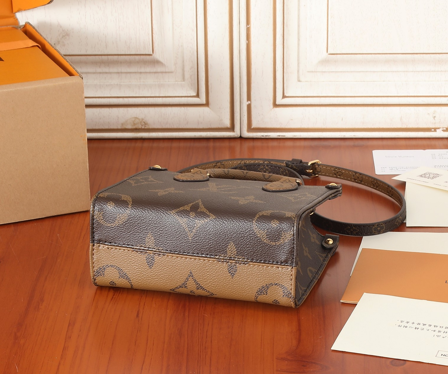 LV  OnTheGo BB M46839 7.1 x 5.9 x 3.3 inches