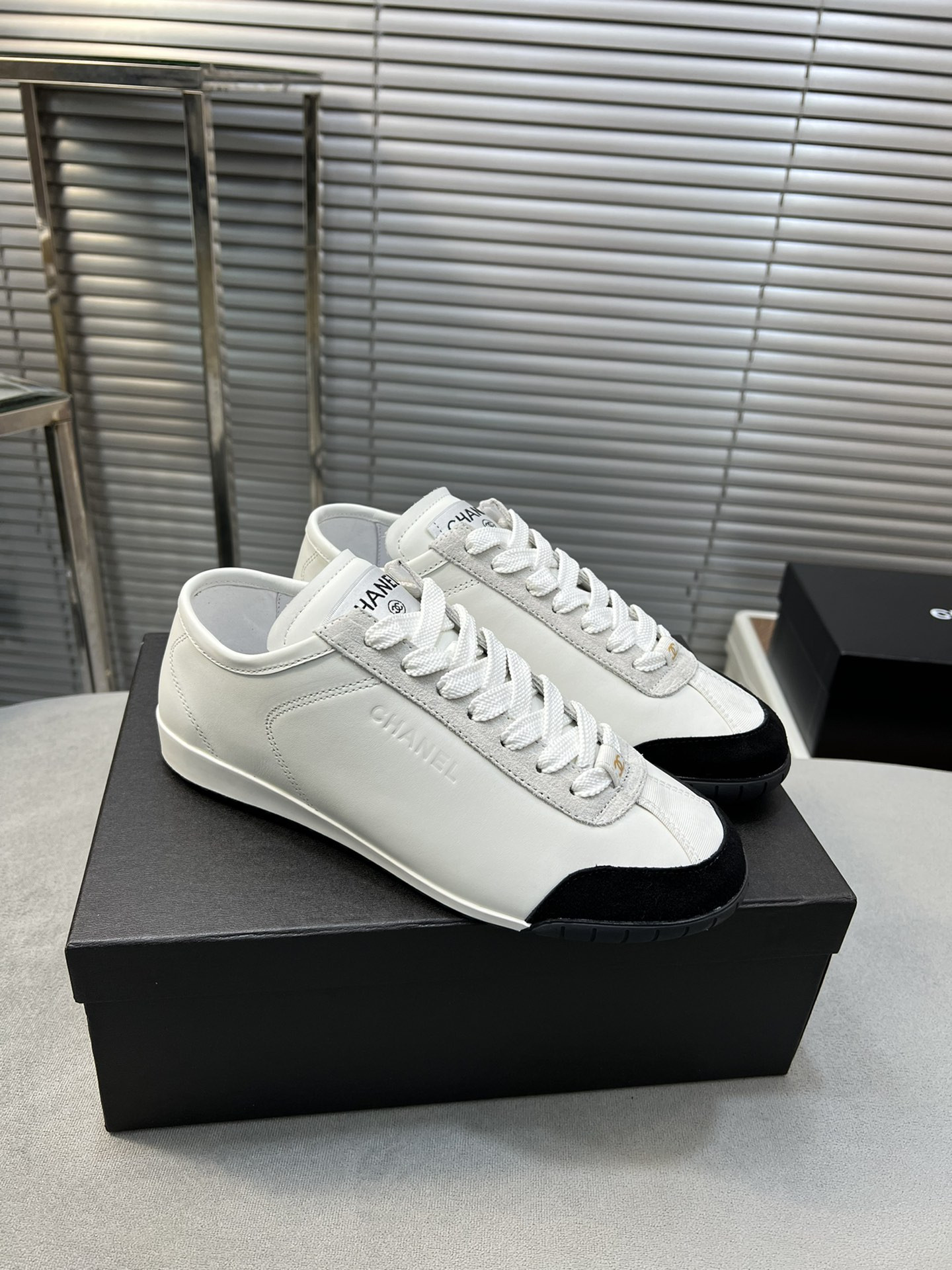 UA CHANEL SNEAKERS Calfskin & Suede Calfskin White & Black