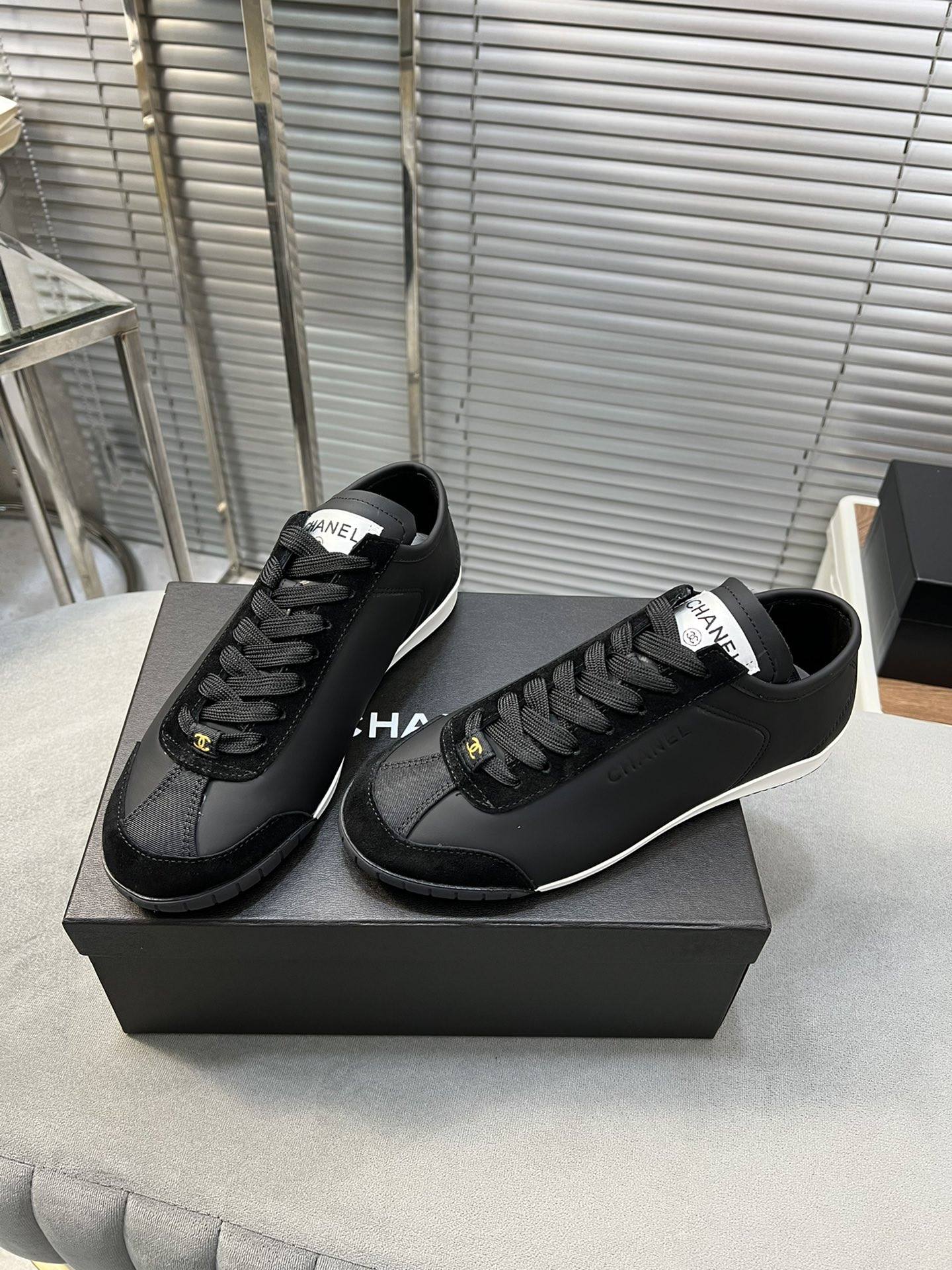 UA CHANEL SNEAKERS Calfskin & Suede Calfskin Black