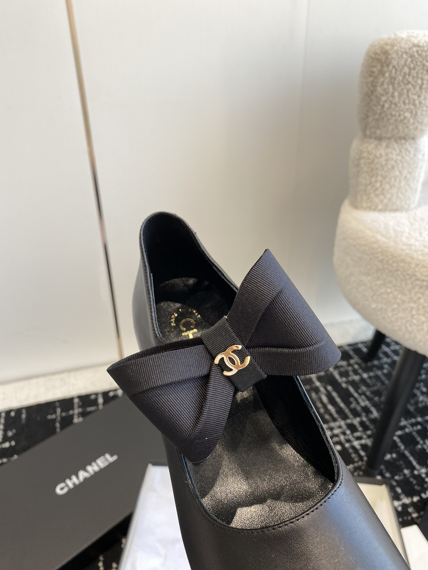 UA CHANEL MARY JANES Calfskin & Grosgrain