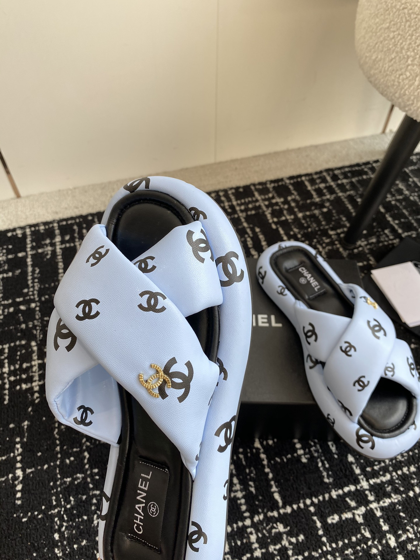 UA CHANEL SLIPPERS