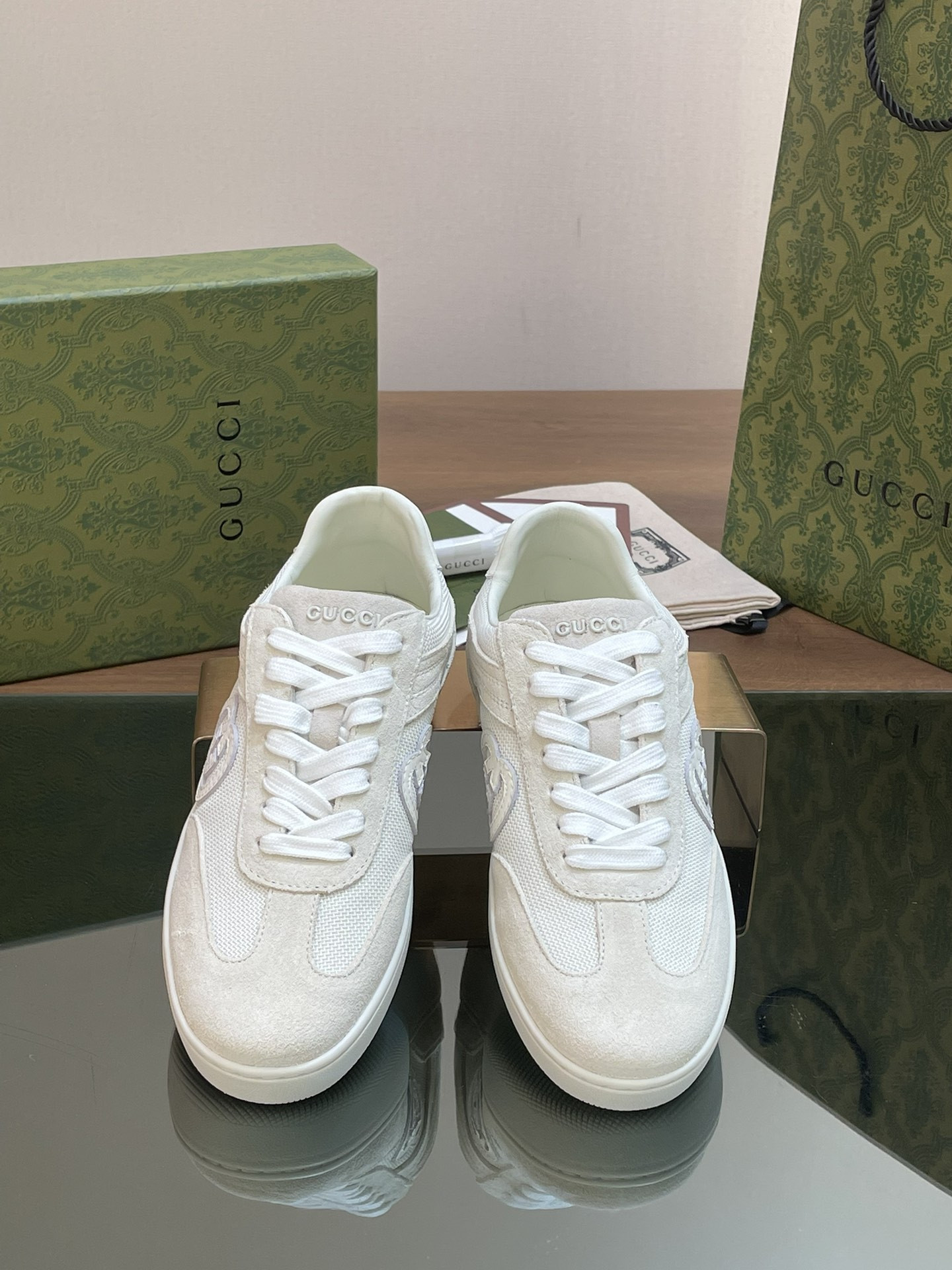 UA GUCCI INTERLOCKING G SNEAKER  White