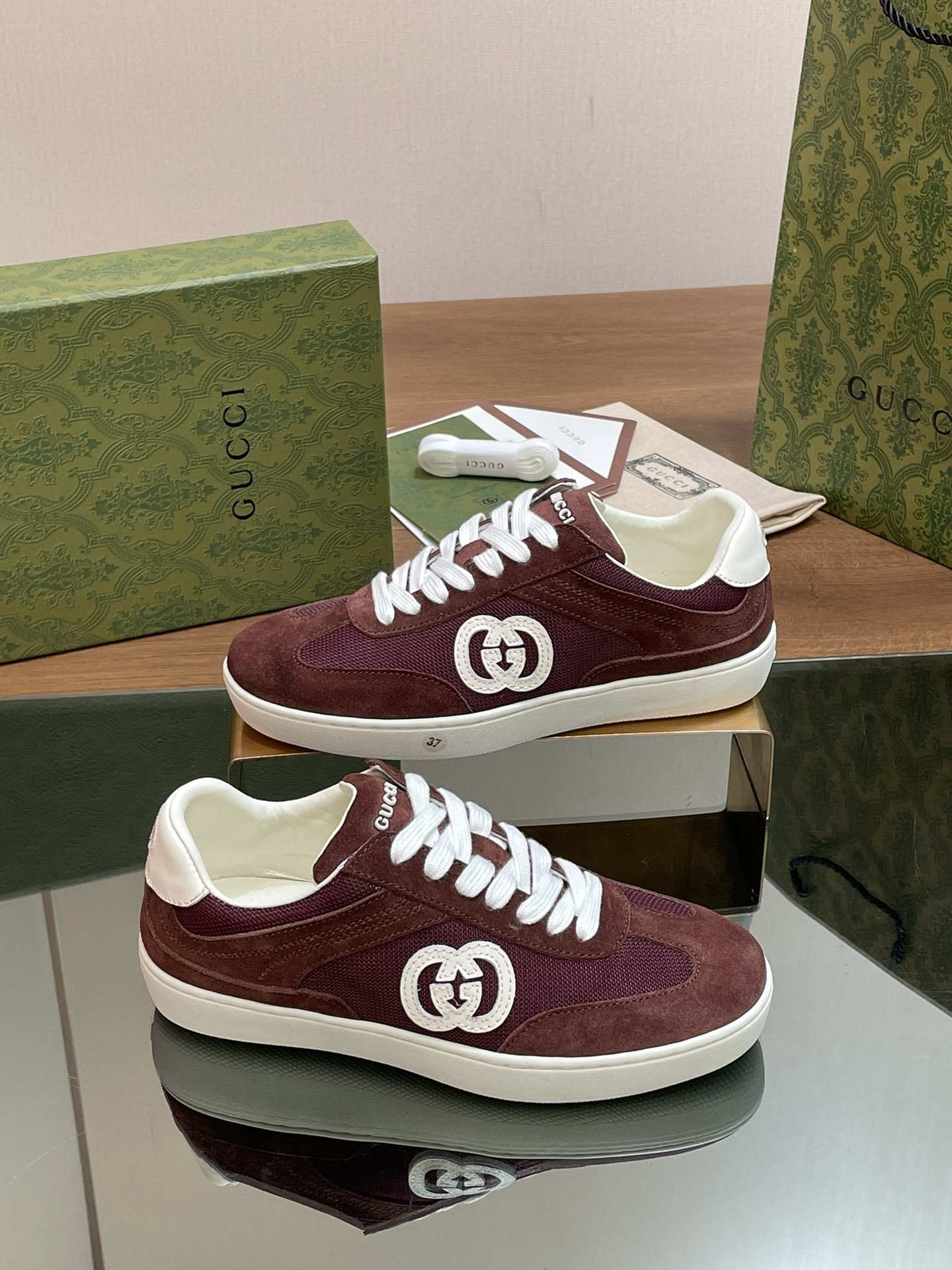 UA GUCCI INTERLOCKING G SNEAKER Red