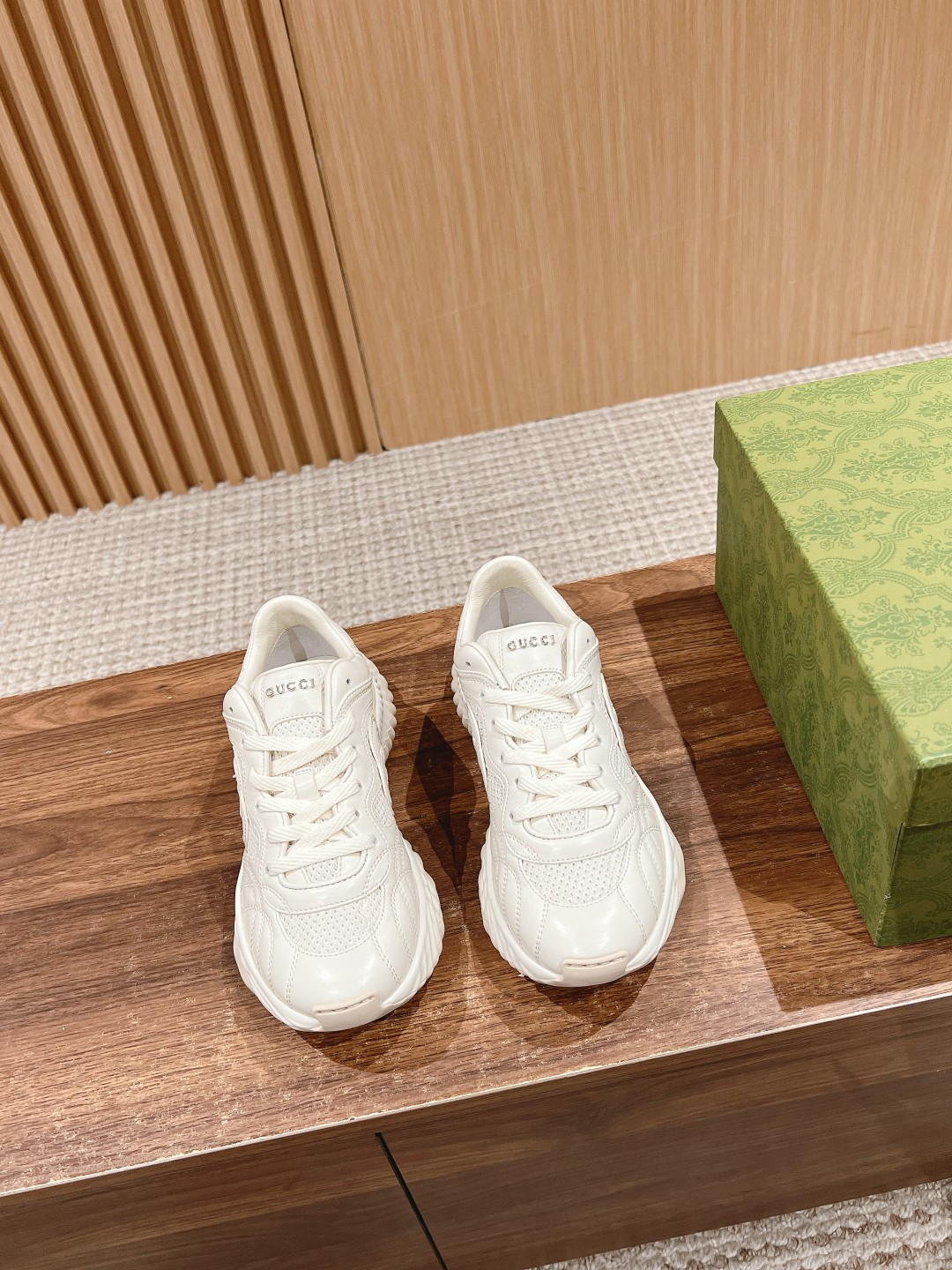 UA GUCCI RIPPLE SNEAKER