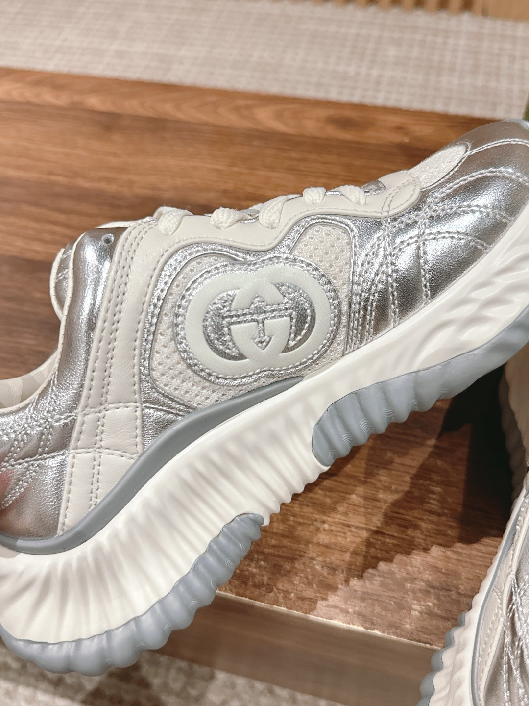 UA GUCCI RIPPLE SNEAKER