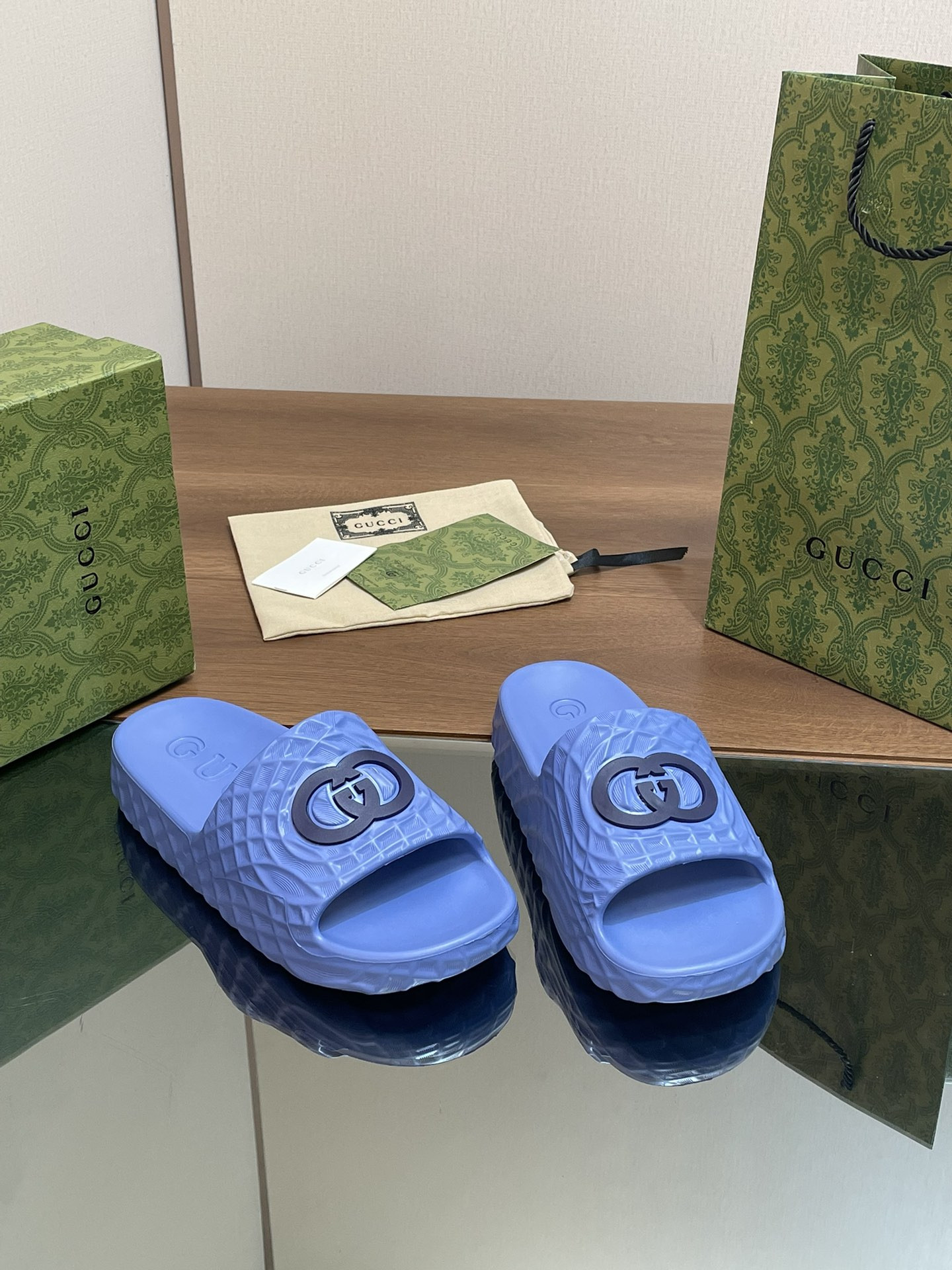 UA GUCCI INTERLOCKING G SLIDE SANDAL Blue