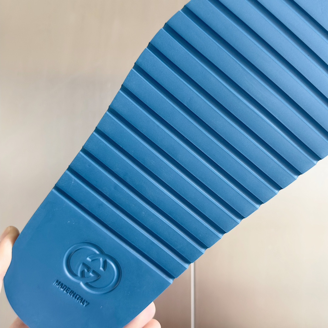 UA GUCCI GG SLIDE SANDAL