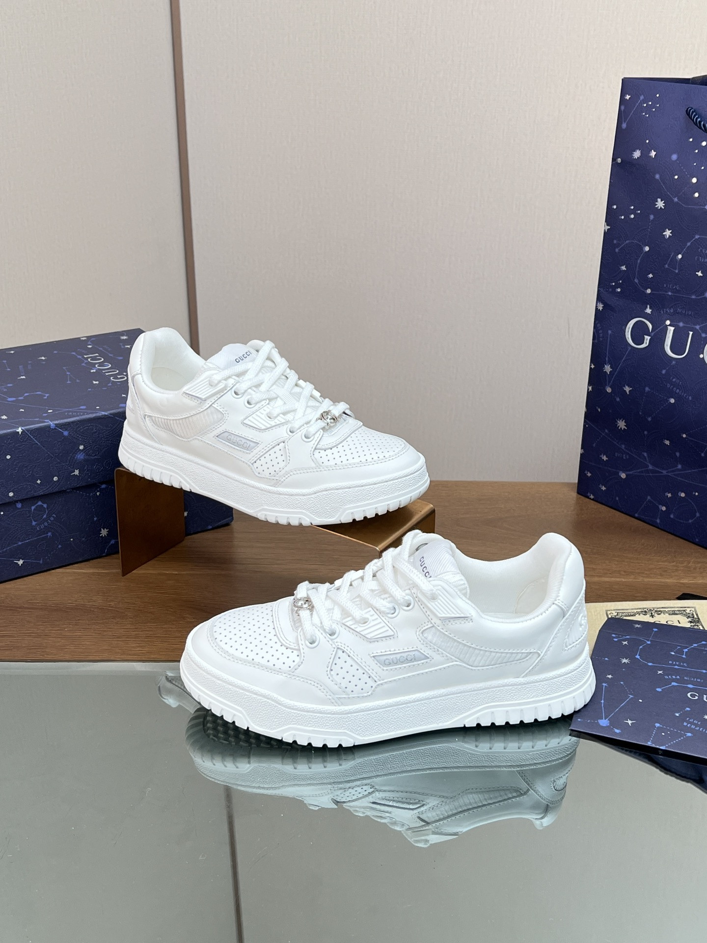 UA GUCCI Low-Top SNEAKER