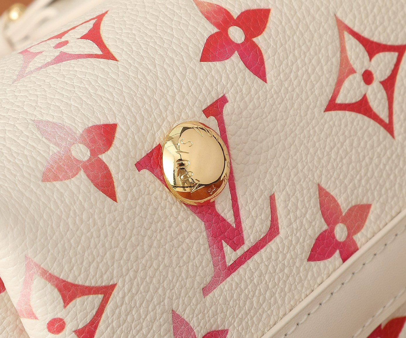 LV CarryAll PM M24652 11.6 x 9.4 x 4.7 in